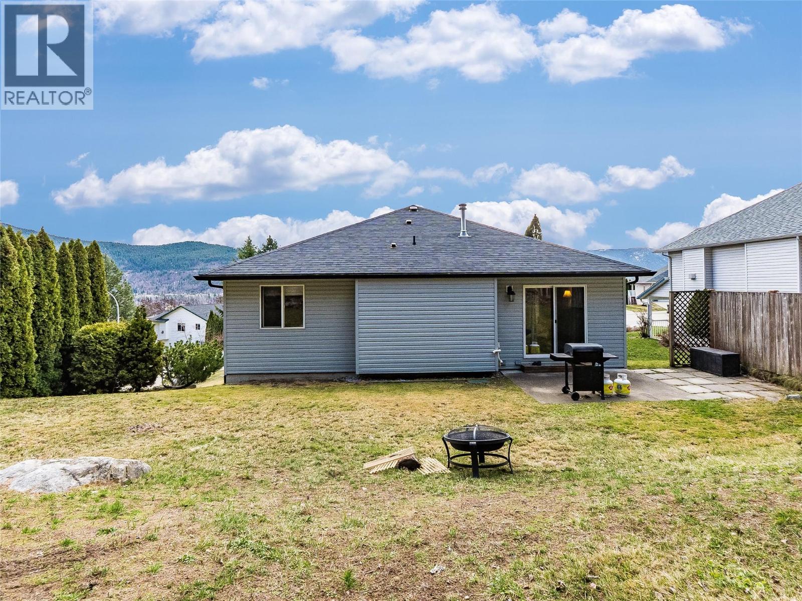 1479 37th Street, Castlegar, British Columbia  V1N 4J5 - Photo 52 - 10378028