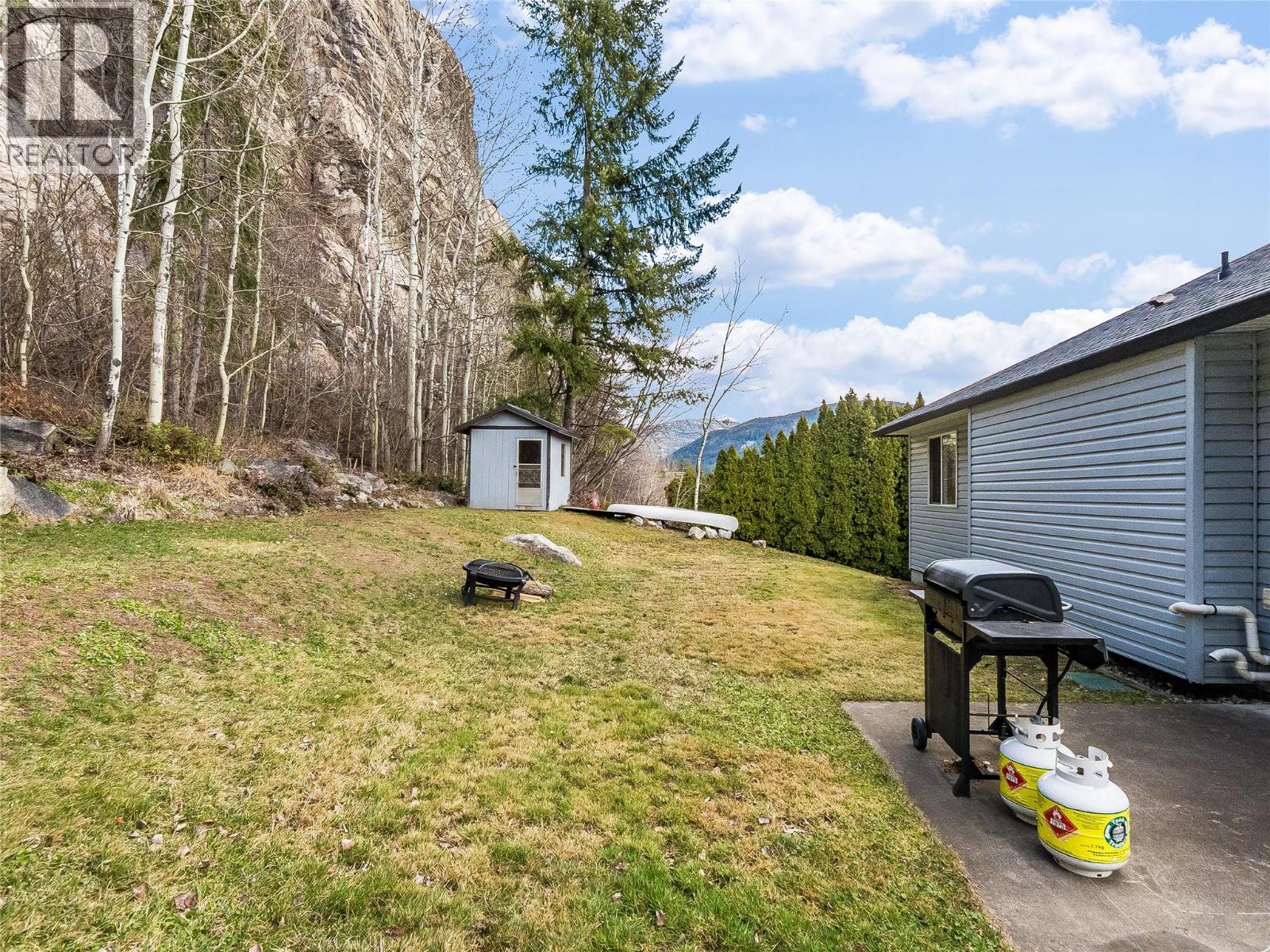 1479 37th Street, Castlegar, British Columbia  V1N 4J5 - Photo 53 - 10378028