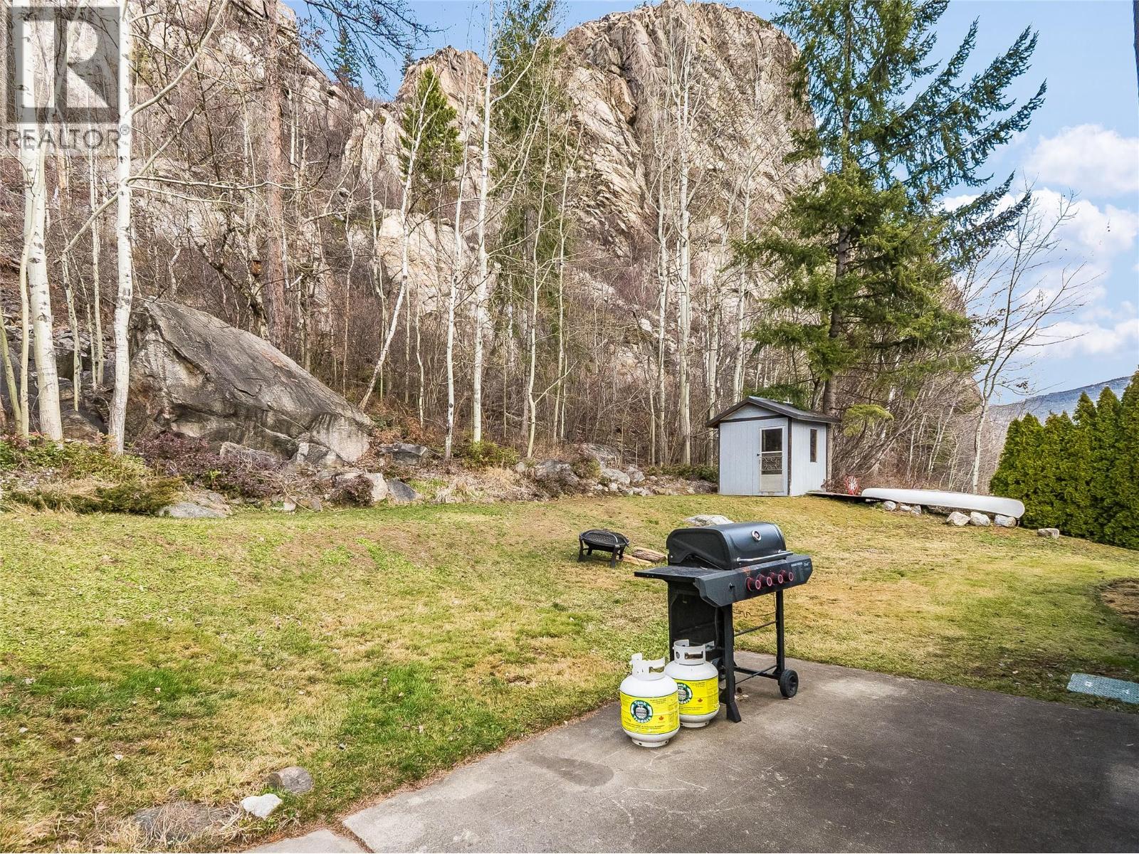 1479 37th Street, Castlegar, British Columbia  V1N 4J5 - Photo 54 - 10378028