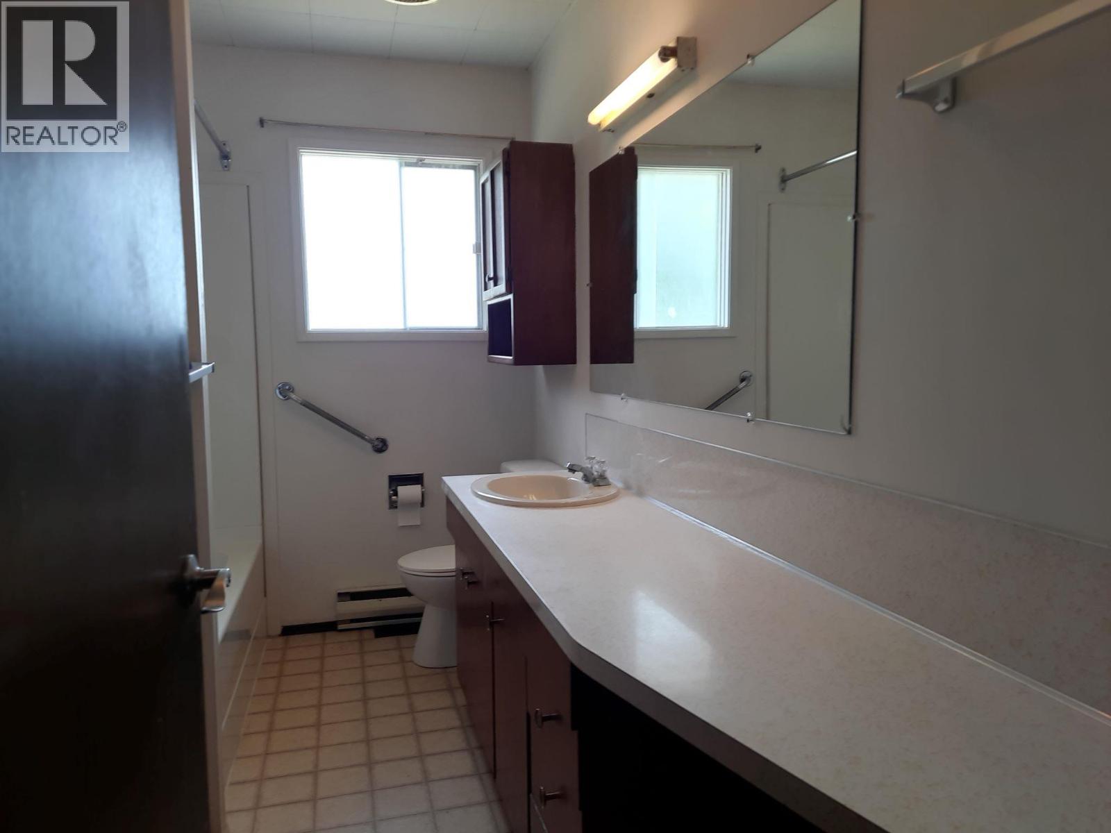 6045 Tower Road, Grand Forks, British Columbia  V0H 1H5 - Photo 14 - 10379780