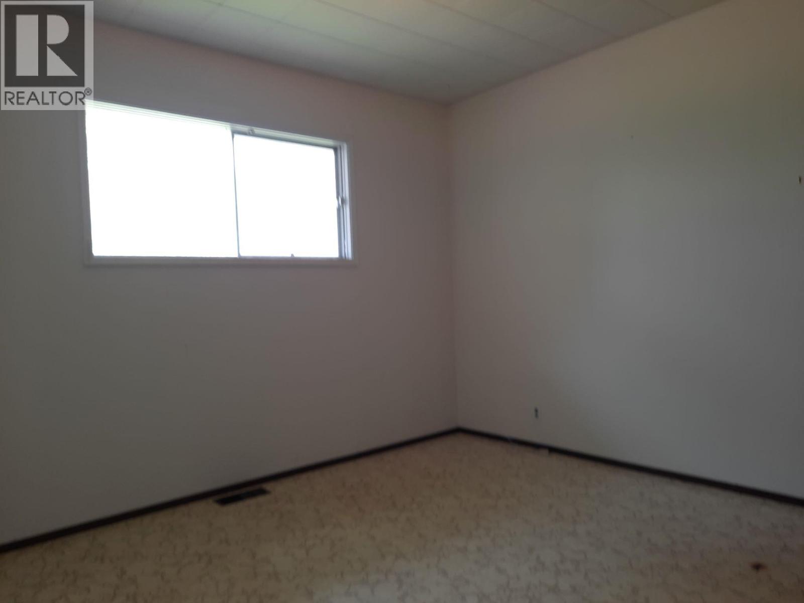6045 Tower Road, Grand Forks, British Columbia  V0H 1H5 - Photo 15 - 10379780