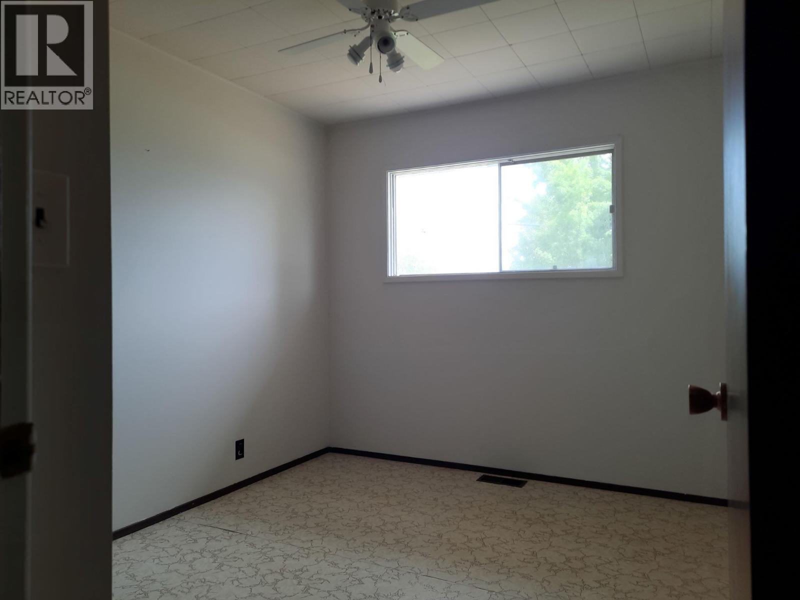 6045 Tower Road, Grand Forks, British Columbia  V0H 1H5 - Photo 17 - 10379780