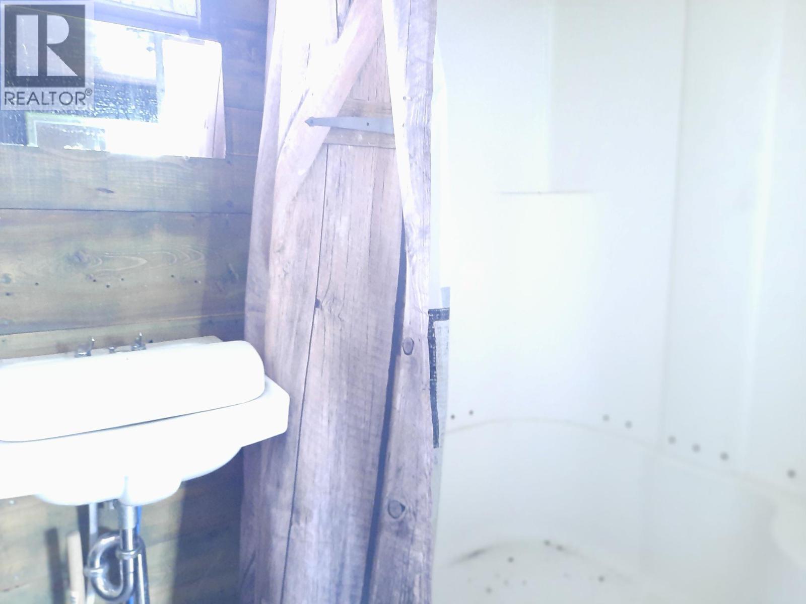 6045 Tower Road, Grand Forks, British Columbia  V0H 1H5 - Photo 36 - 10379780