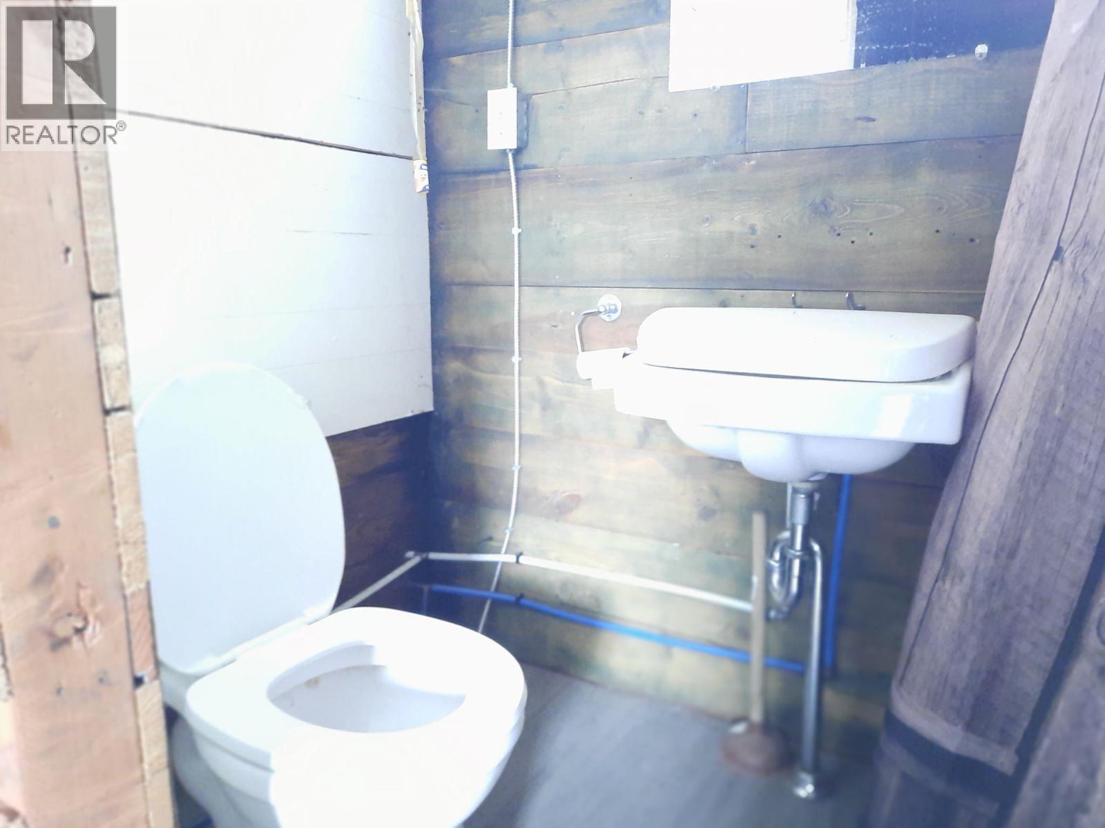 6045 Tower Road, Grand Forks, British Columbia  V0H 1H5 - Photo 37 - 10379780