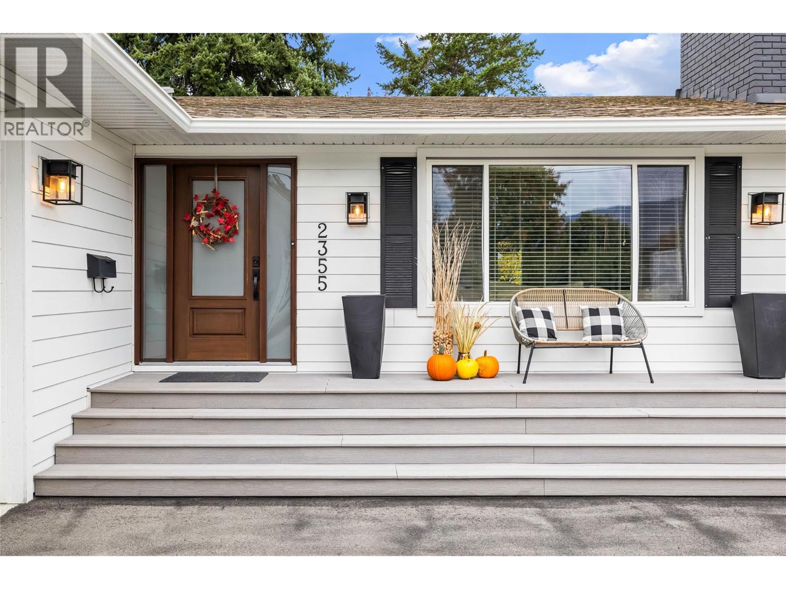2355 Crestview Road, West Kelowna, British Columbia  V1Z 1Y9 - Photo 2 - 10379547