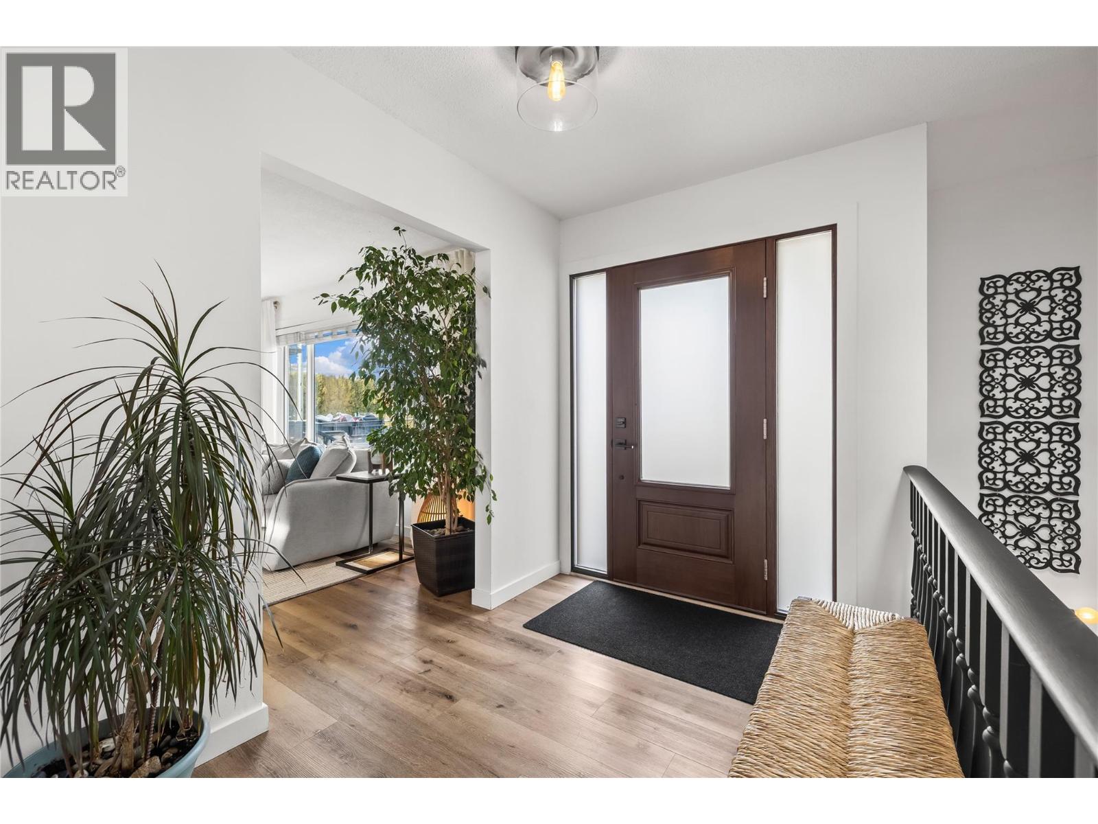 2355 Crestview Road, West Kelowna, British Columbia  V1Z 1Y9 - Photo 3 - 10379547