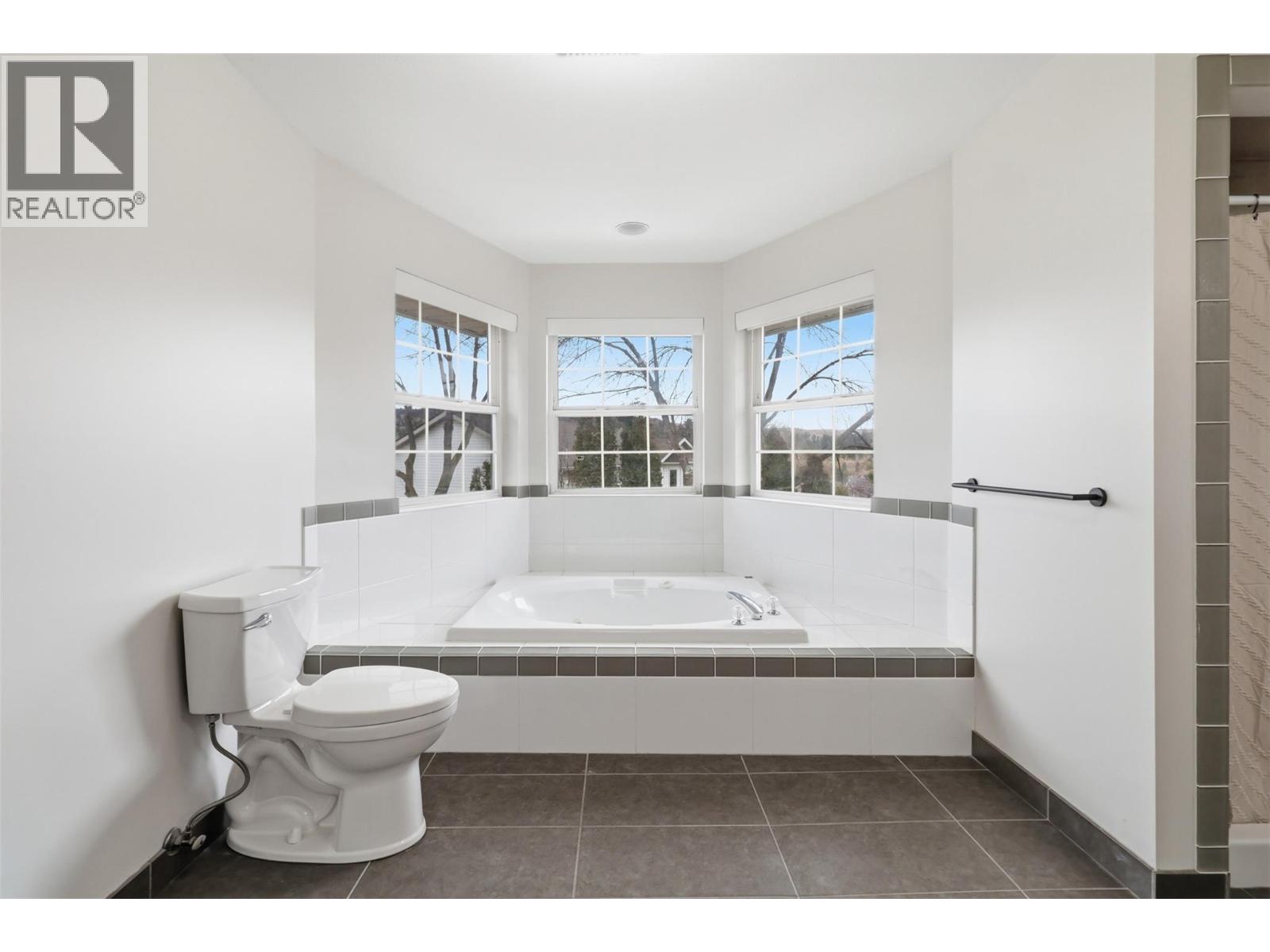 1948 Sheffield Way, Kamloops, British Columbia  V2E 2M2 - Photo 32 - 10379811
