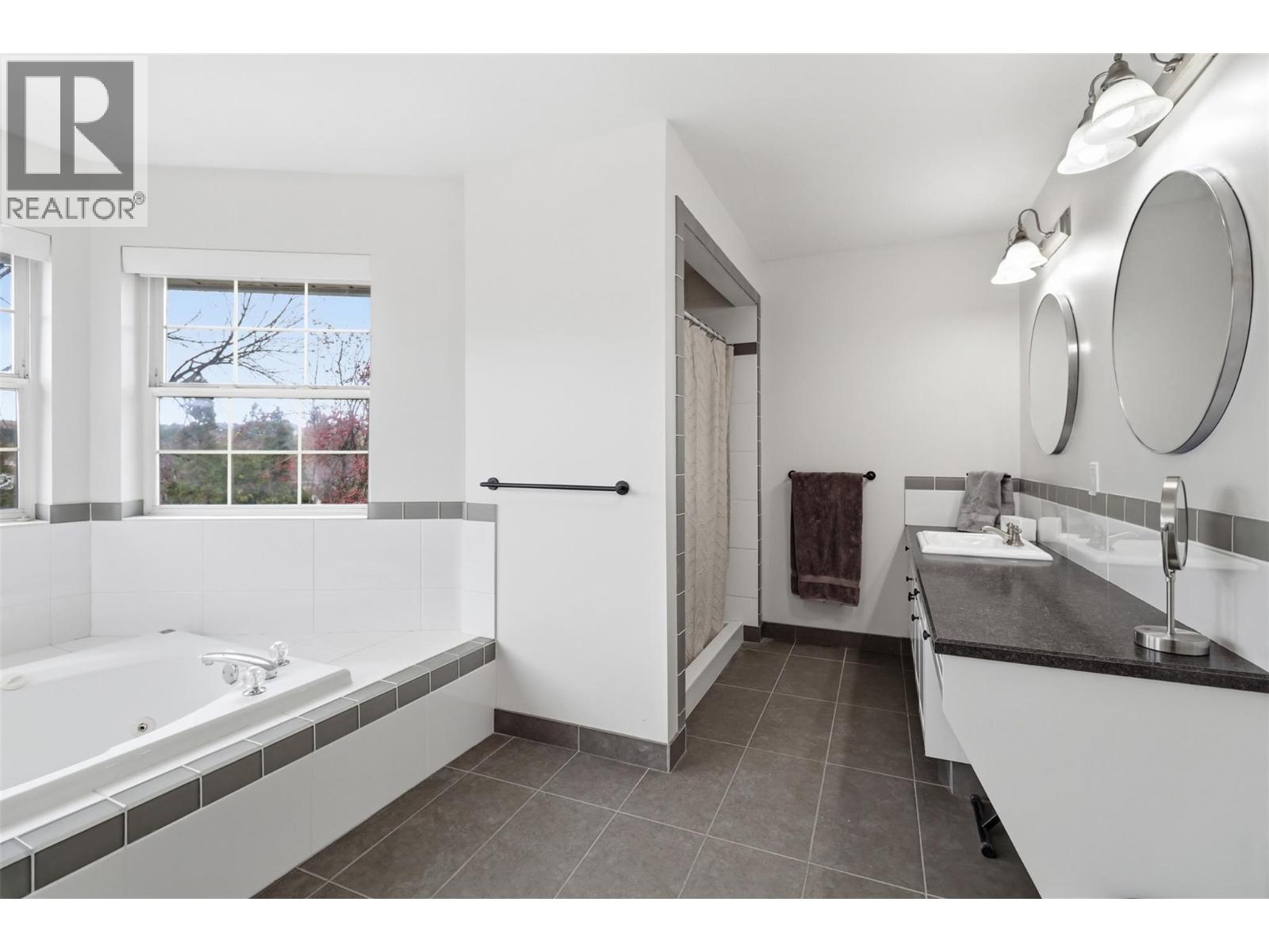 1948 Sheffield Way, Kamloops, British Columbia  V2E 2M2 - Photo 33 - 10379811