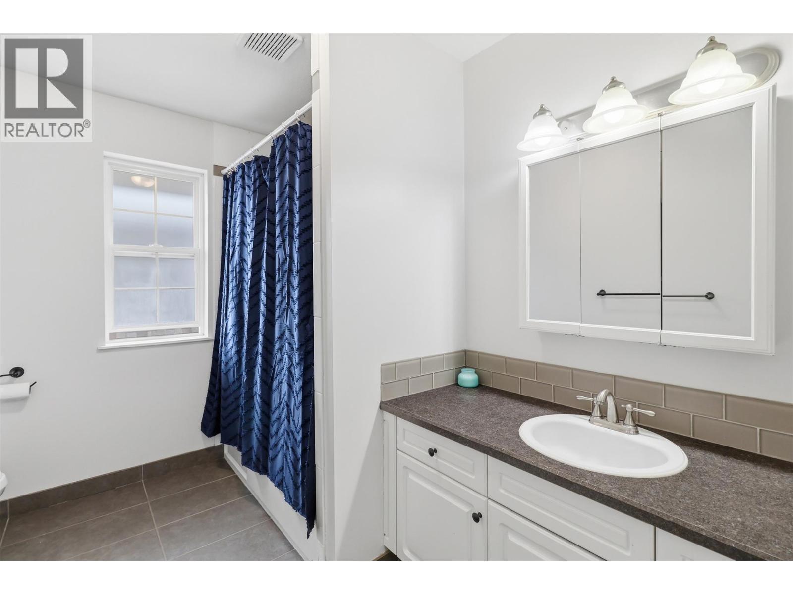 1948 Sheffield Way, Kamloops, British Columbia  V2E 2M2 - Photo 35 - 10379811