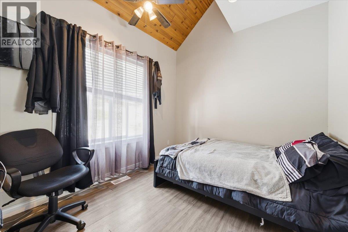 9515 Keithley Road, Vernon, British Columbia  V1H 2E5 - Photo 11 - 10378070