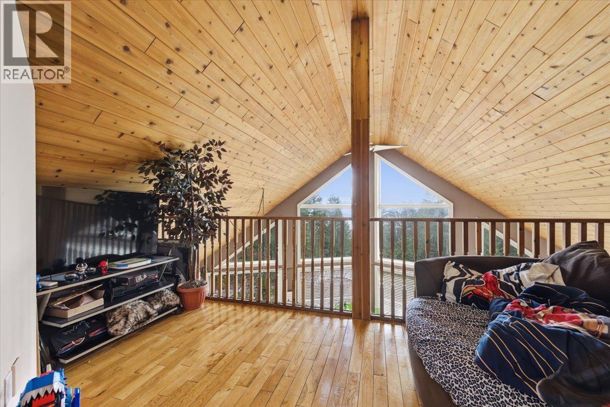 9515 Keithley Road, Vernon, British Columbia  V1H 2E5 - Photo 15 - 10378070