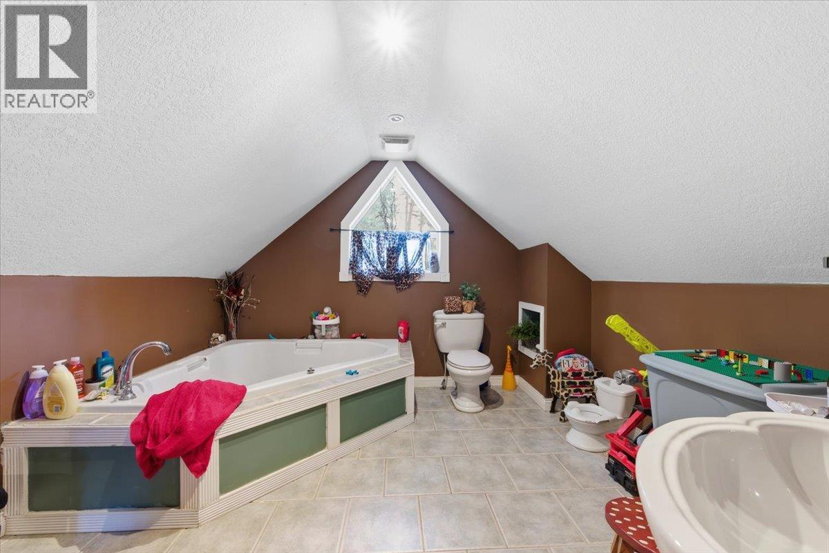 9515 Keithley Road, Vernon, British Columbia  V1H 2E5 - Photo 17 - 10378070