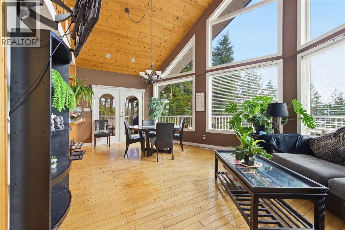9515 Keithley Road, Vernon, British Columbia  V1H 2E5 - Photo 4 - 10378070