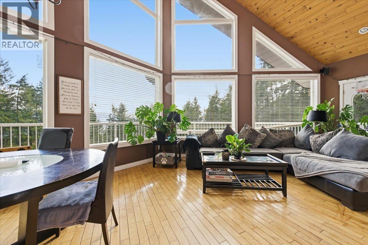 9515 Keithley Road, Vernon, British Columbia  V1H 2E5 - Photo 8 - 10378070