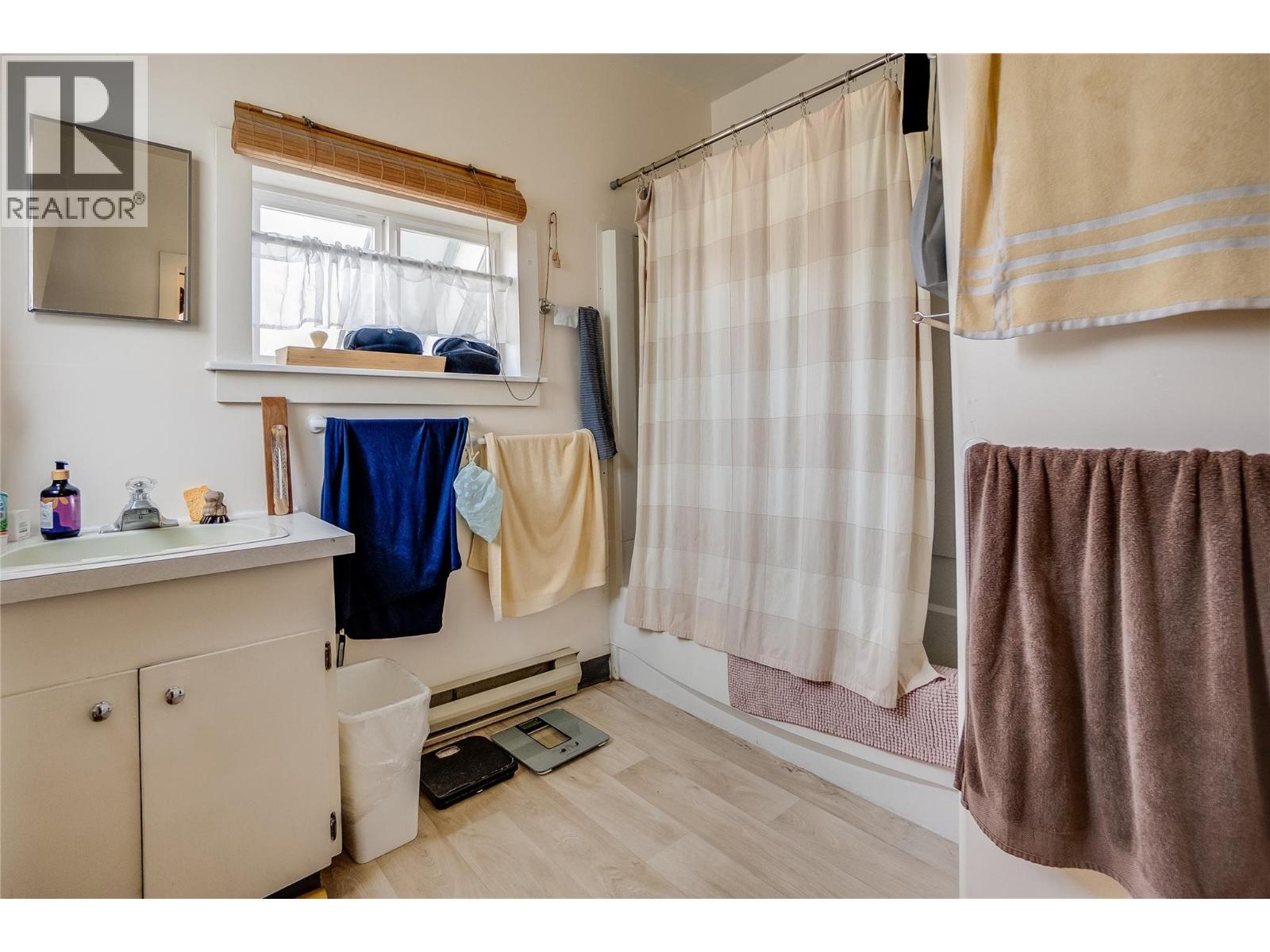 414 Falls Street, Nelson, British Columbia  V1L 1H9 - Photo 10 - 10379796