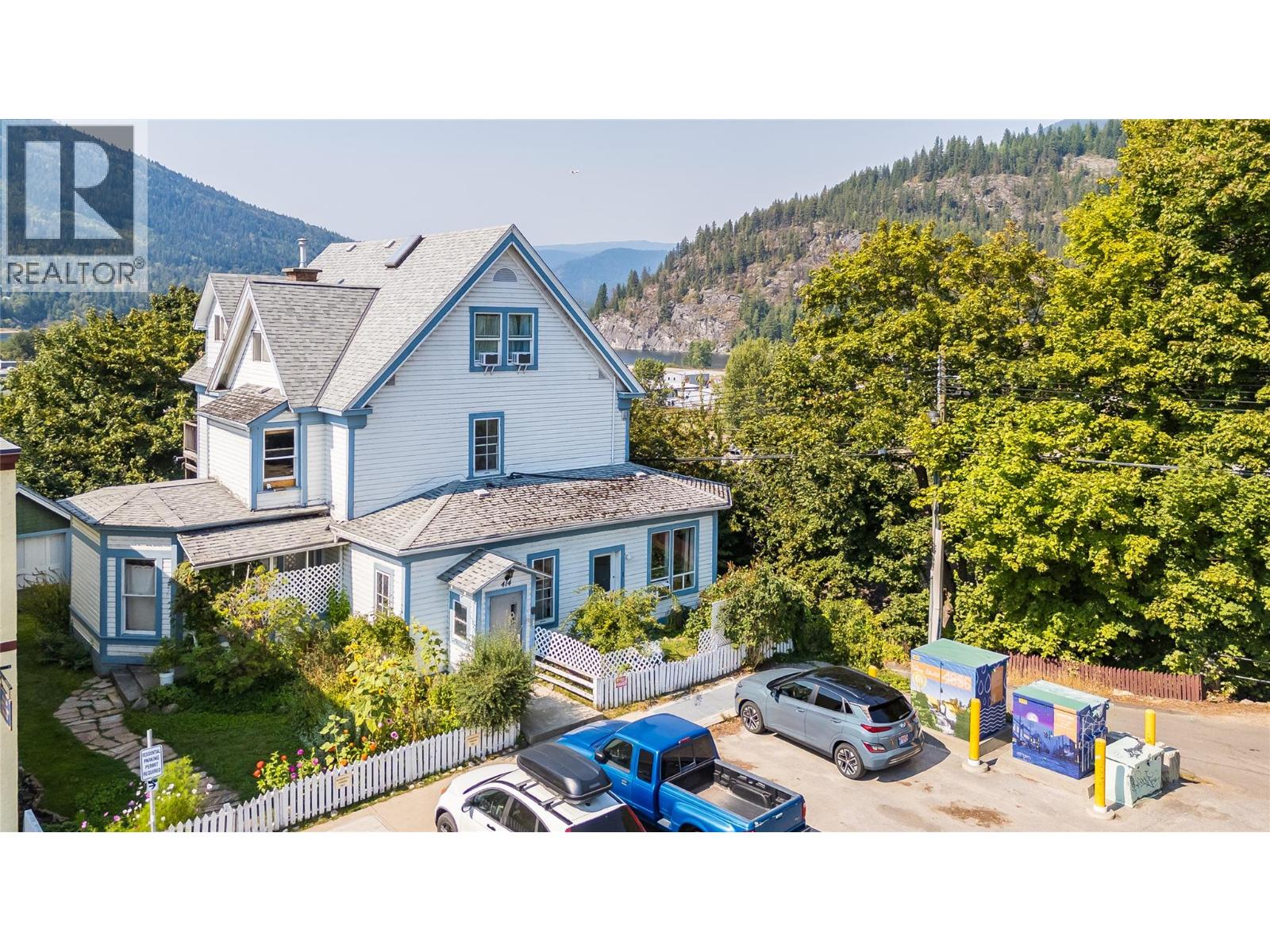 414 Falls Street, Nelson, British Columbia  V1L 1H9 - Photo 2 - 10379796