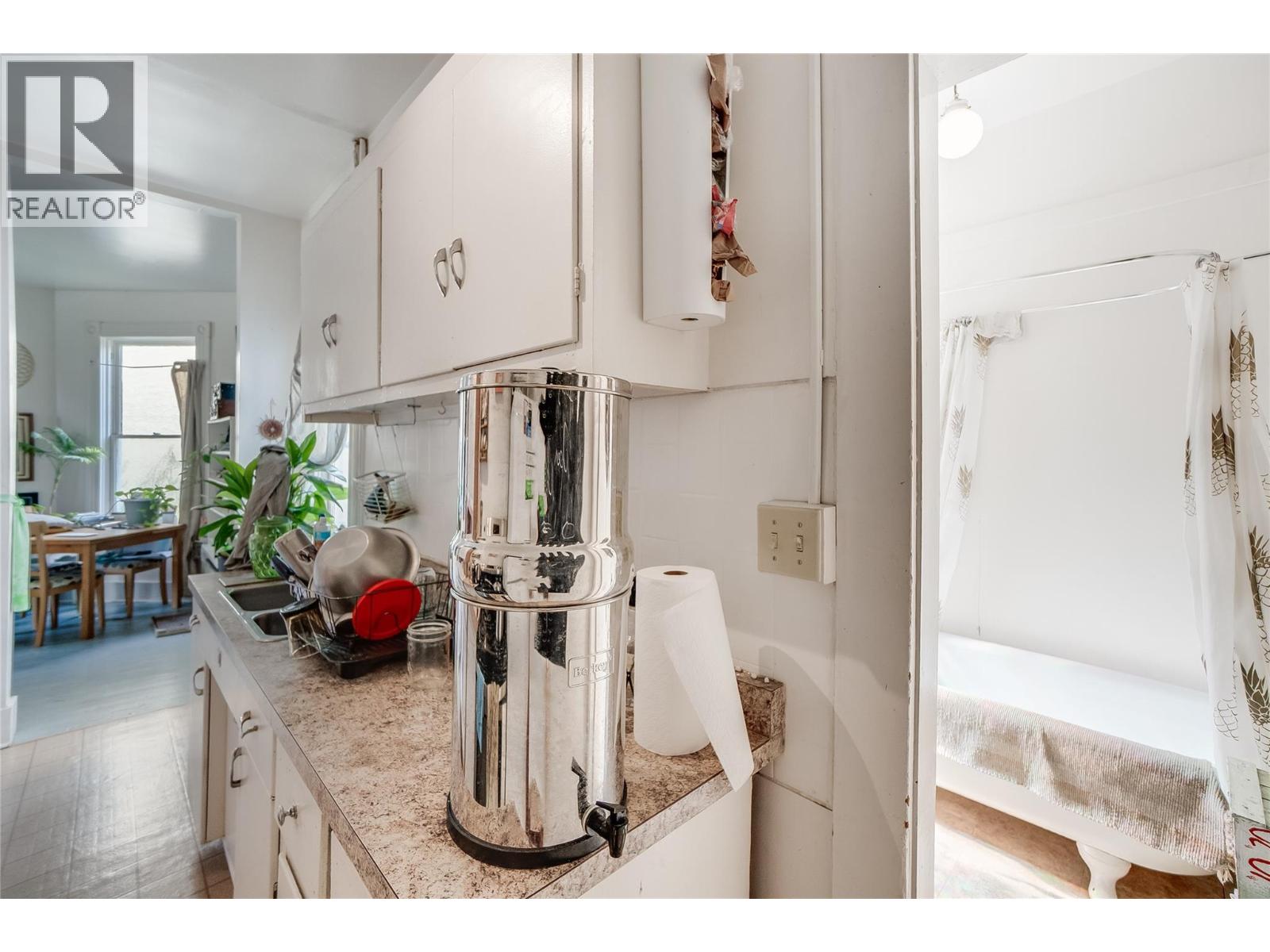 414 Falls Street, Nelson, British Columbia  V1L 1H9 - Photo 30 - 10379796