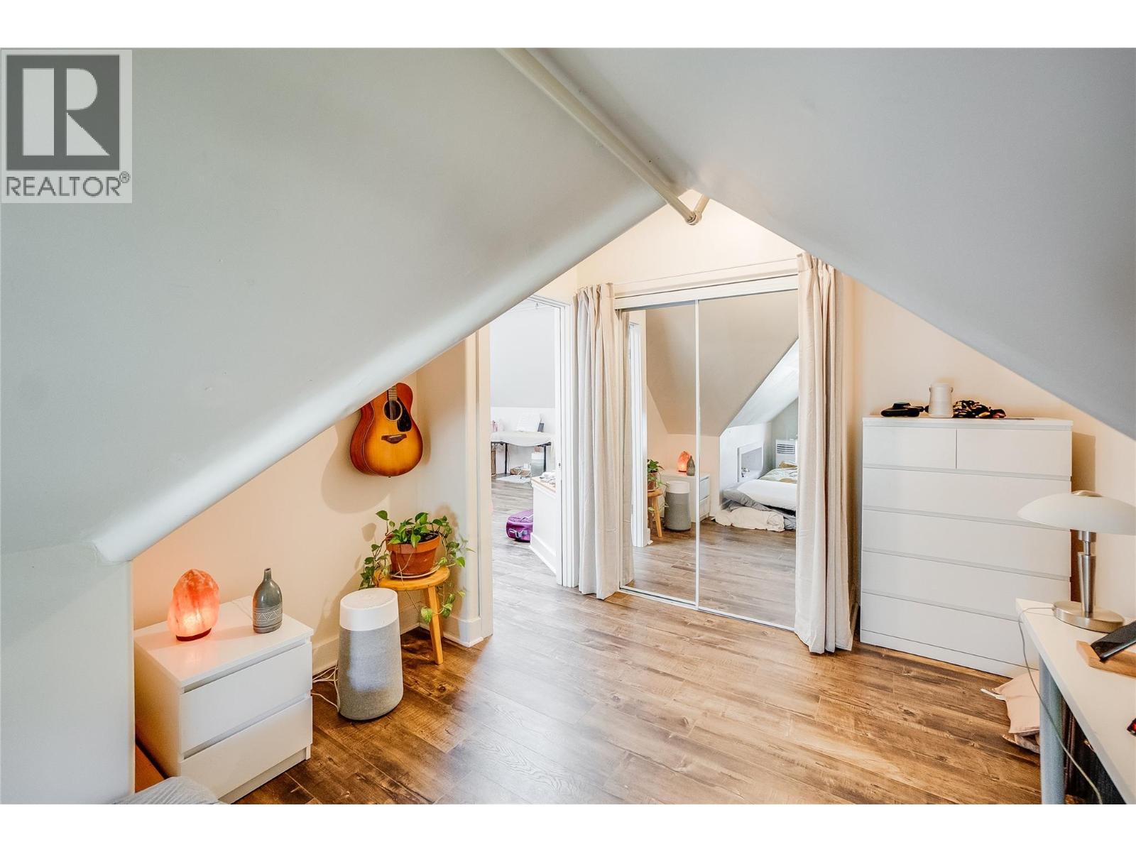 414 Falls Street, Nelson, British Columbia  V1L 1H9 - Photo 6 - 10379796