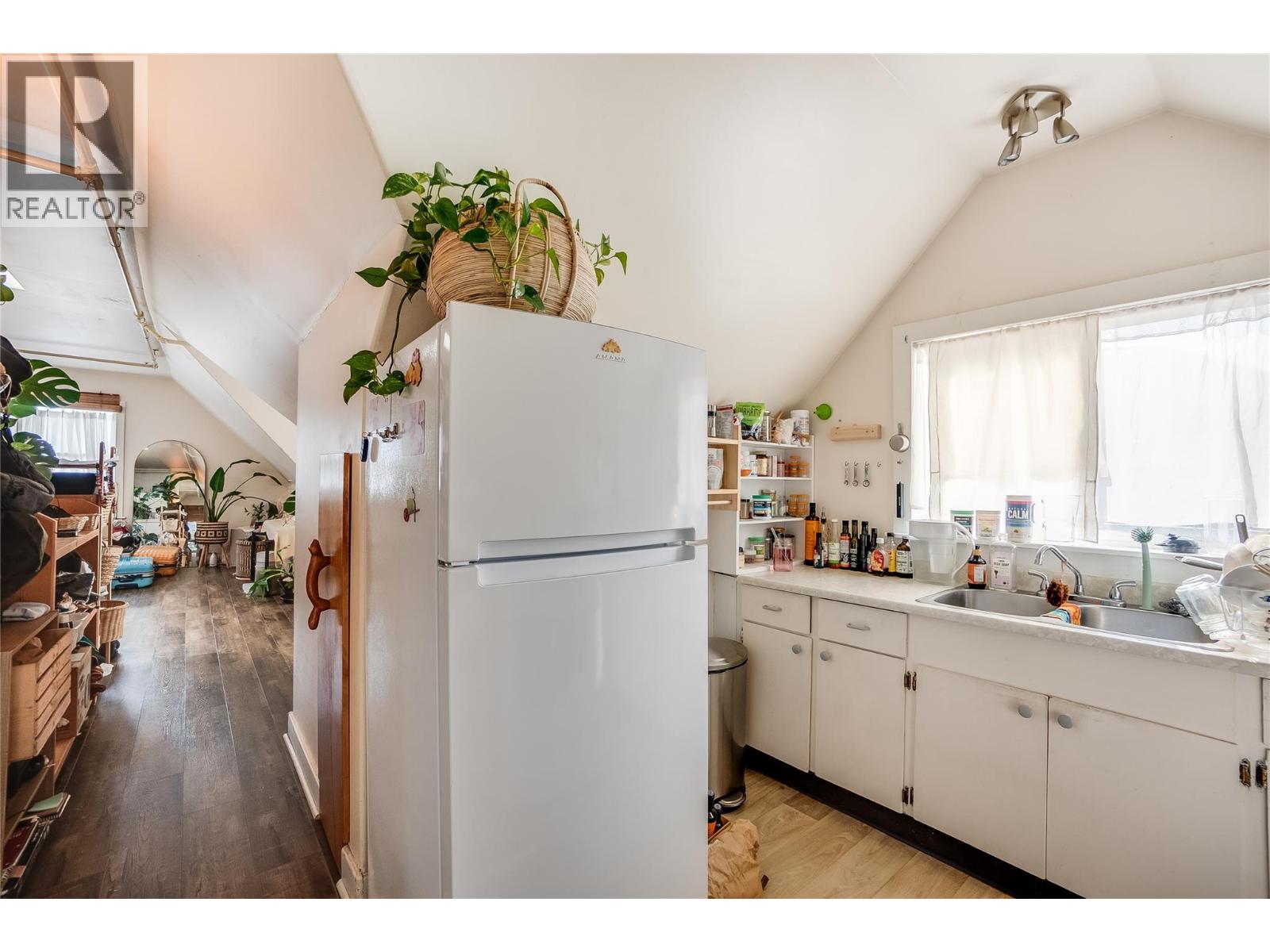 414 Falls Street, Nelson, British Columbia  V1L 1H9 - Photo 7 - 10379796