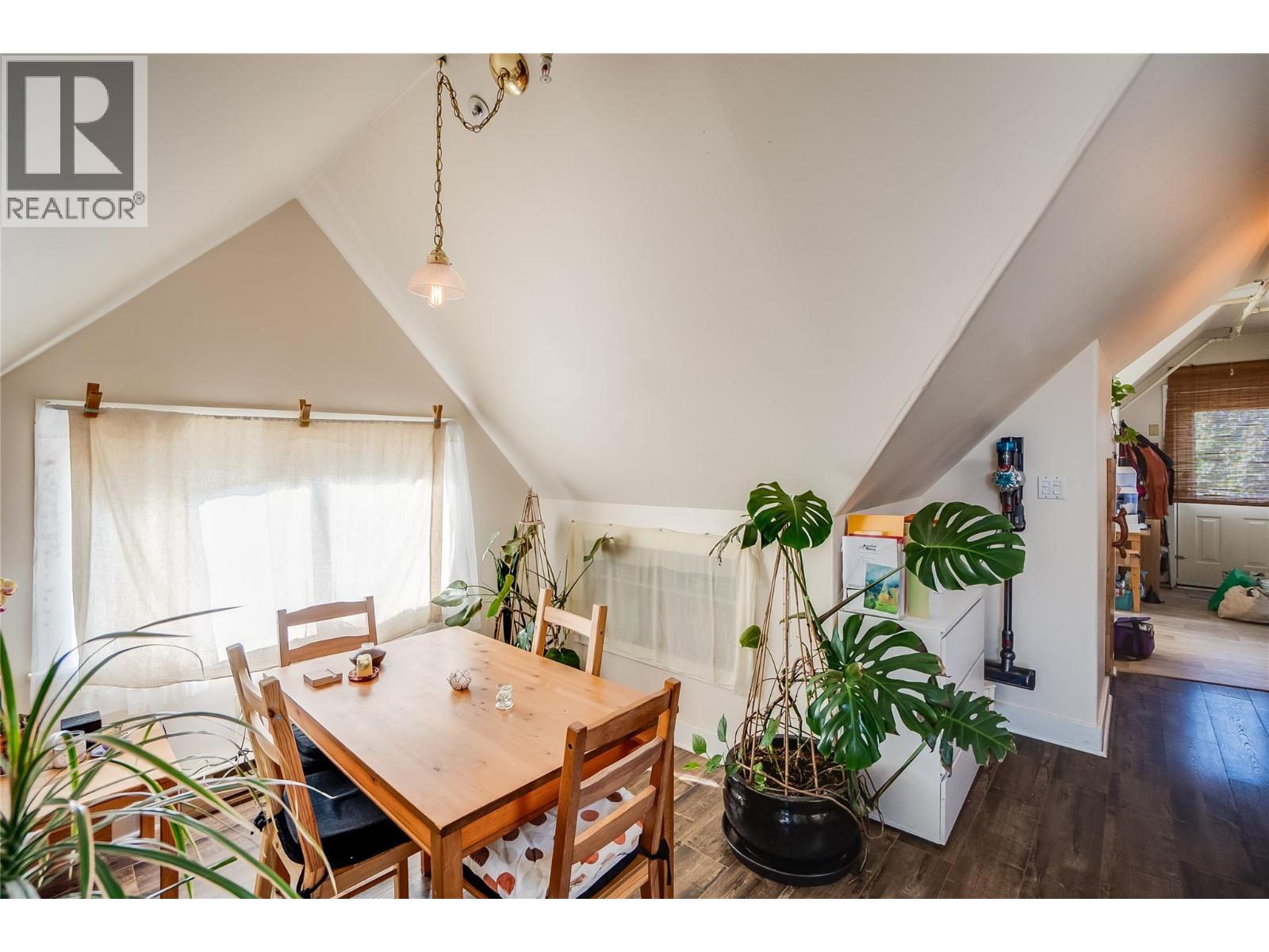 414 Falls Street, Nelson, British Columbia  V1L 1H9 - Photo 8 - 10379796