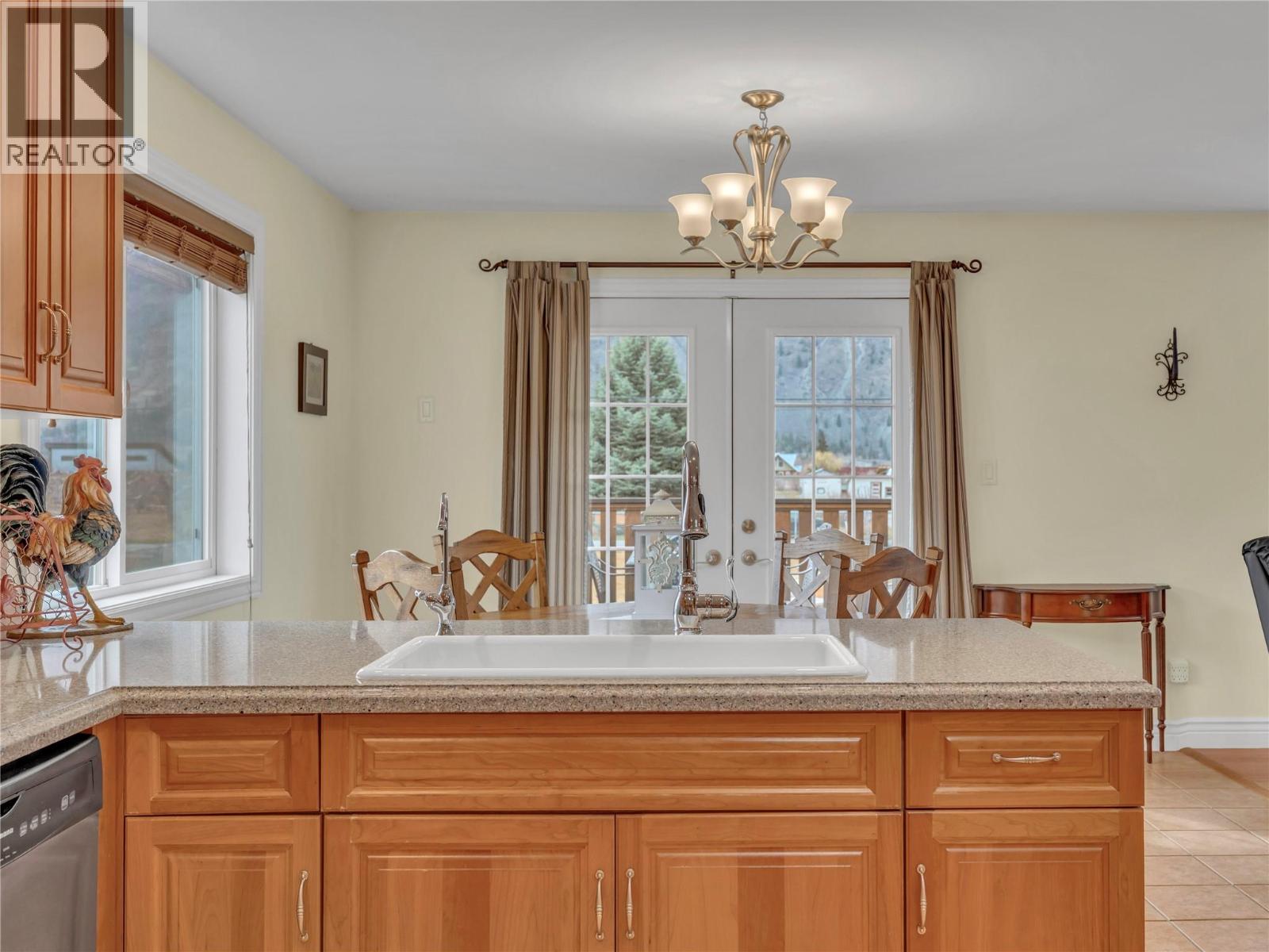 2120 Ritchie Drive, Cawston, British Columbia  V0X 1C2 - Photo 9 - 10379637