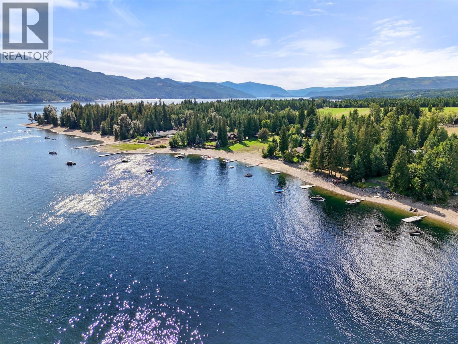 7455 Stampede Trail, Anglemont, British Columbia  V0E 1M8 - Photo 39 - 10379803
