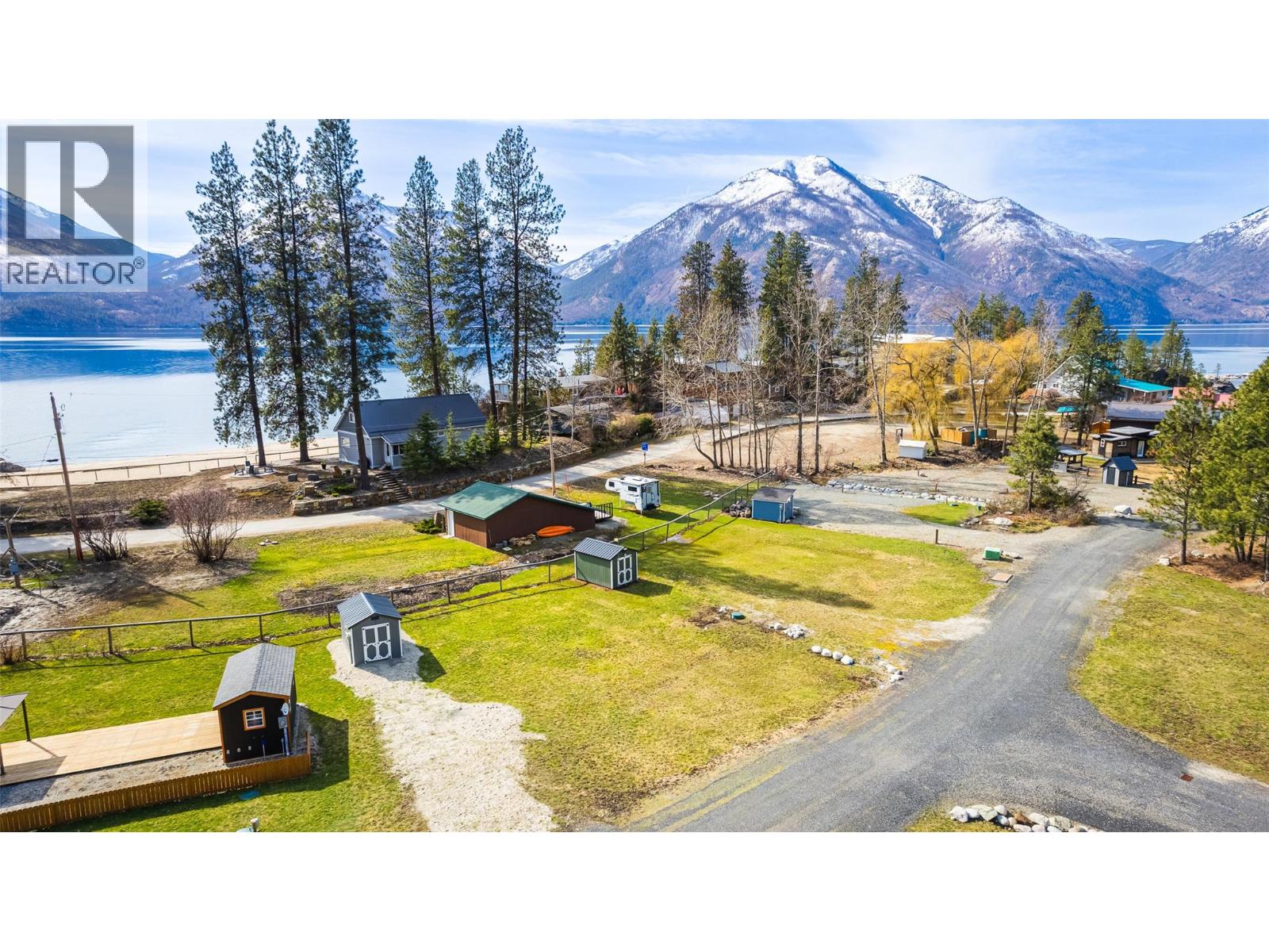 280 Laguna Crescent, Twin Bays, British Columbia  V0B 1A1 - Photo 3 - 10379527