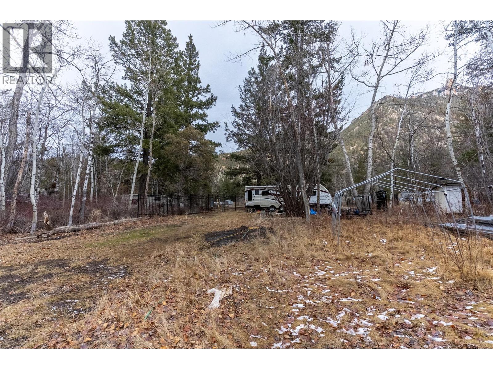 240 Smith Road, Lillooet, British Columbia  V0K 2H0 - Photo 17 - 10379612