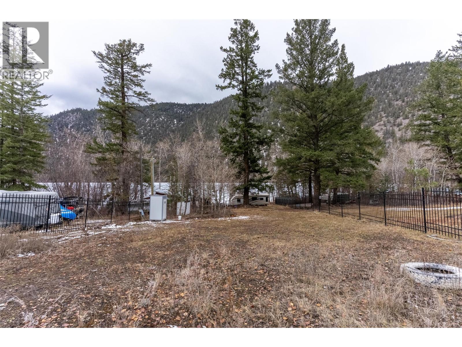 240 Smith Road, Lillooet, British Columbia  V0K 2H0 - Photo 23 - 10379612