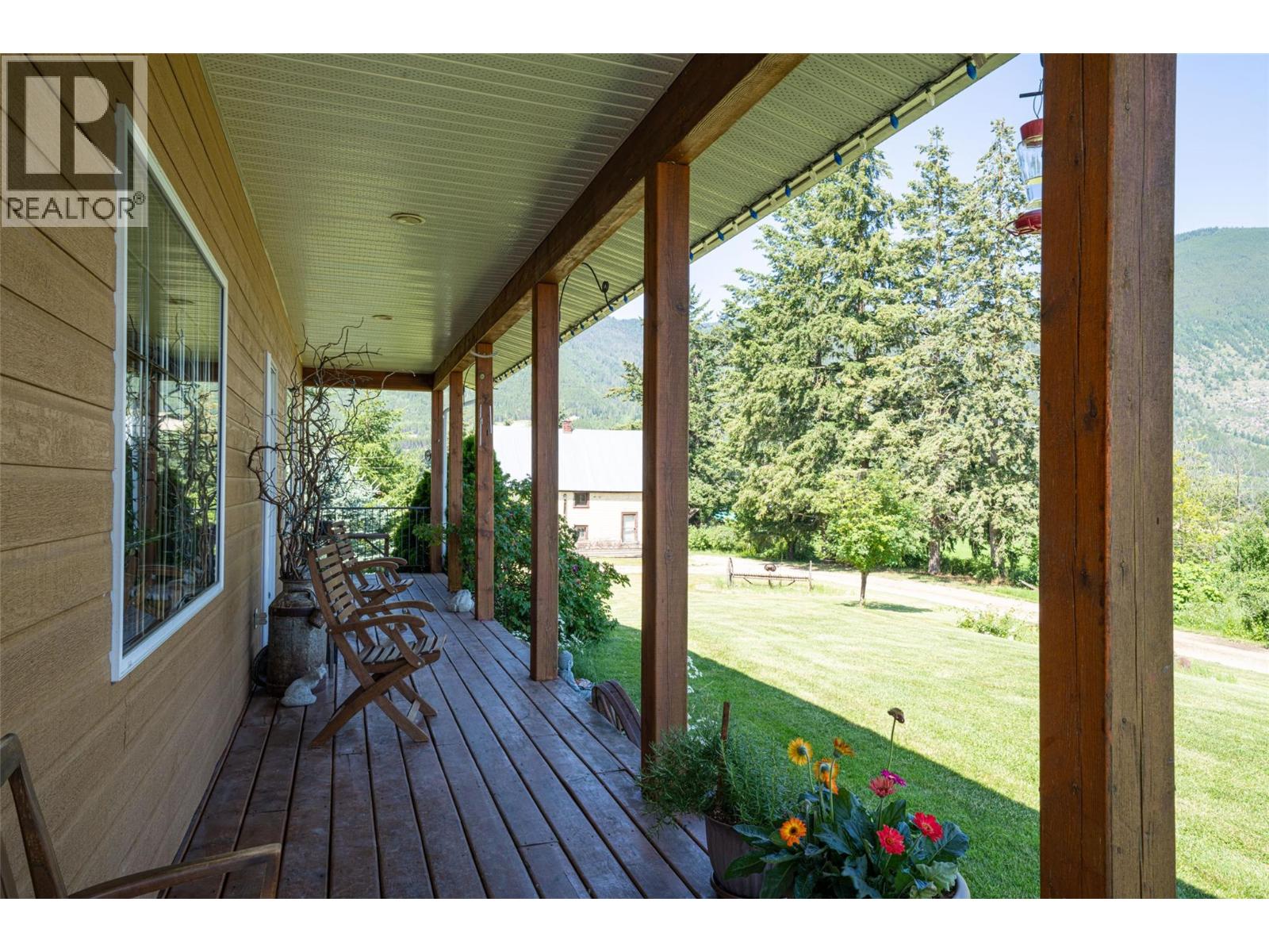 2990 50 Street Nw, Salmon Arm, British Columbia  V1E 4M2 - Photo 46 - 10379528