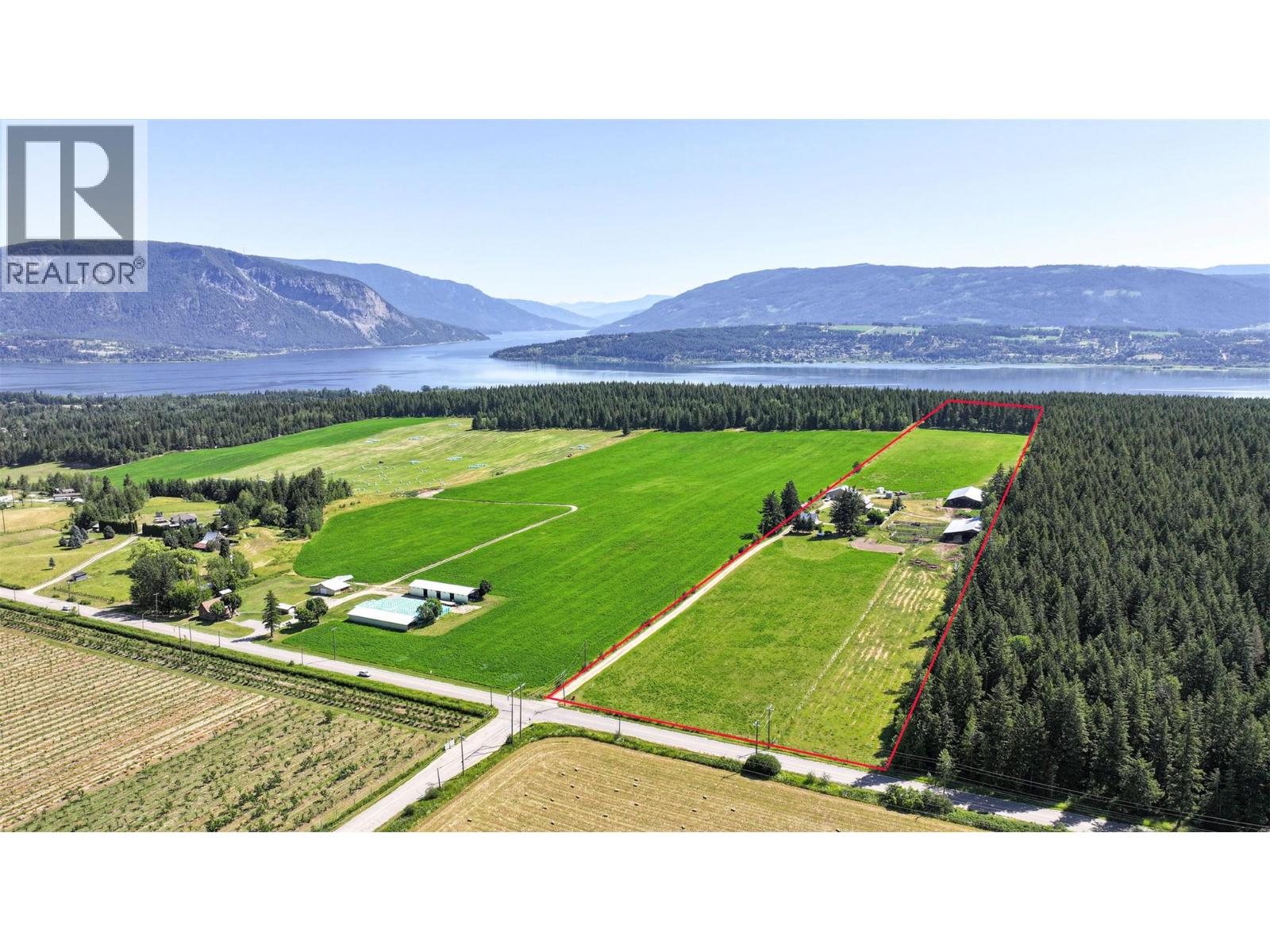 2990 50 Street NW, salmon arm, British Columbia