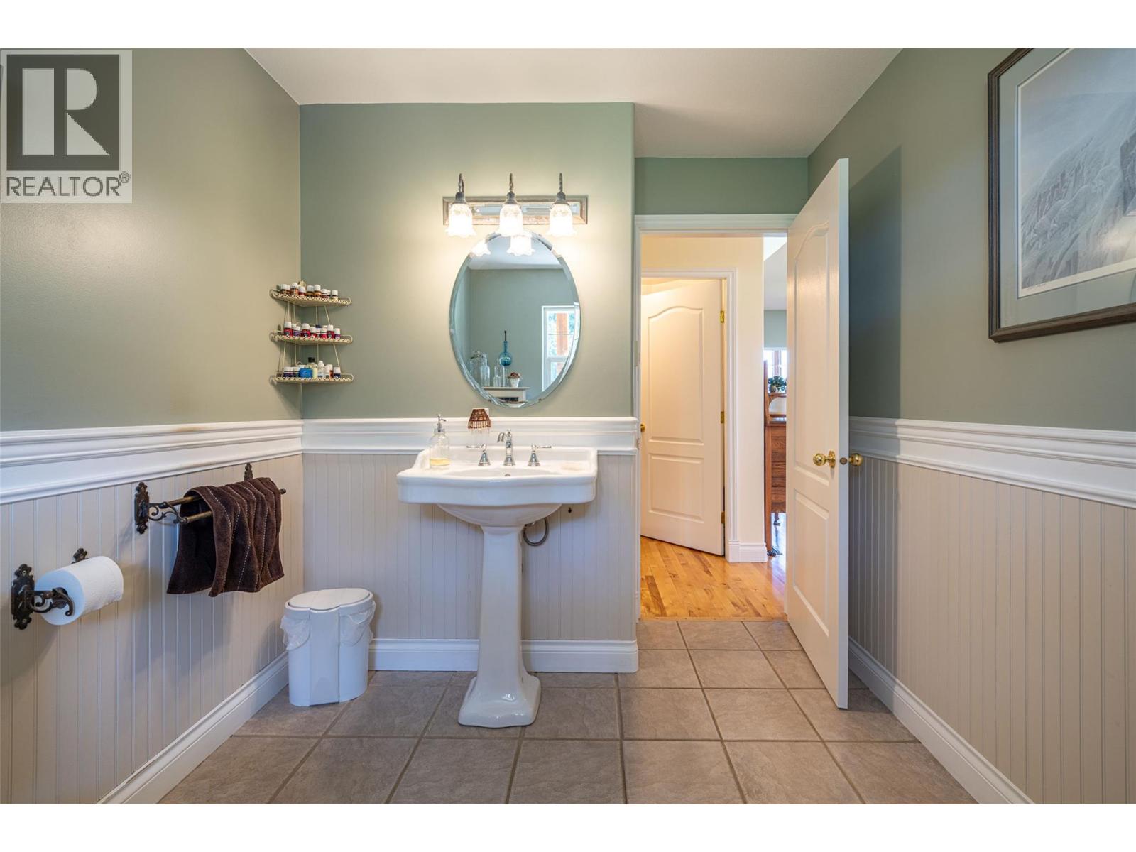 2990 50 Street Nw, Salmon Arm, British Columbia  V1E 4M2 - Photo 26 - 10379526
