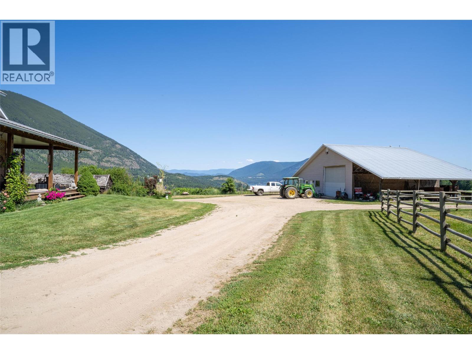 2990 50 Street Nw, Salmon Arm, British Columbia  V1E 4M2 - Photo 5 - 10379526