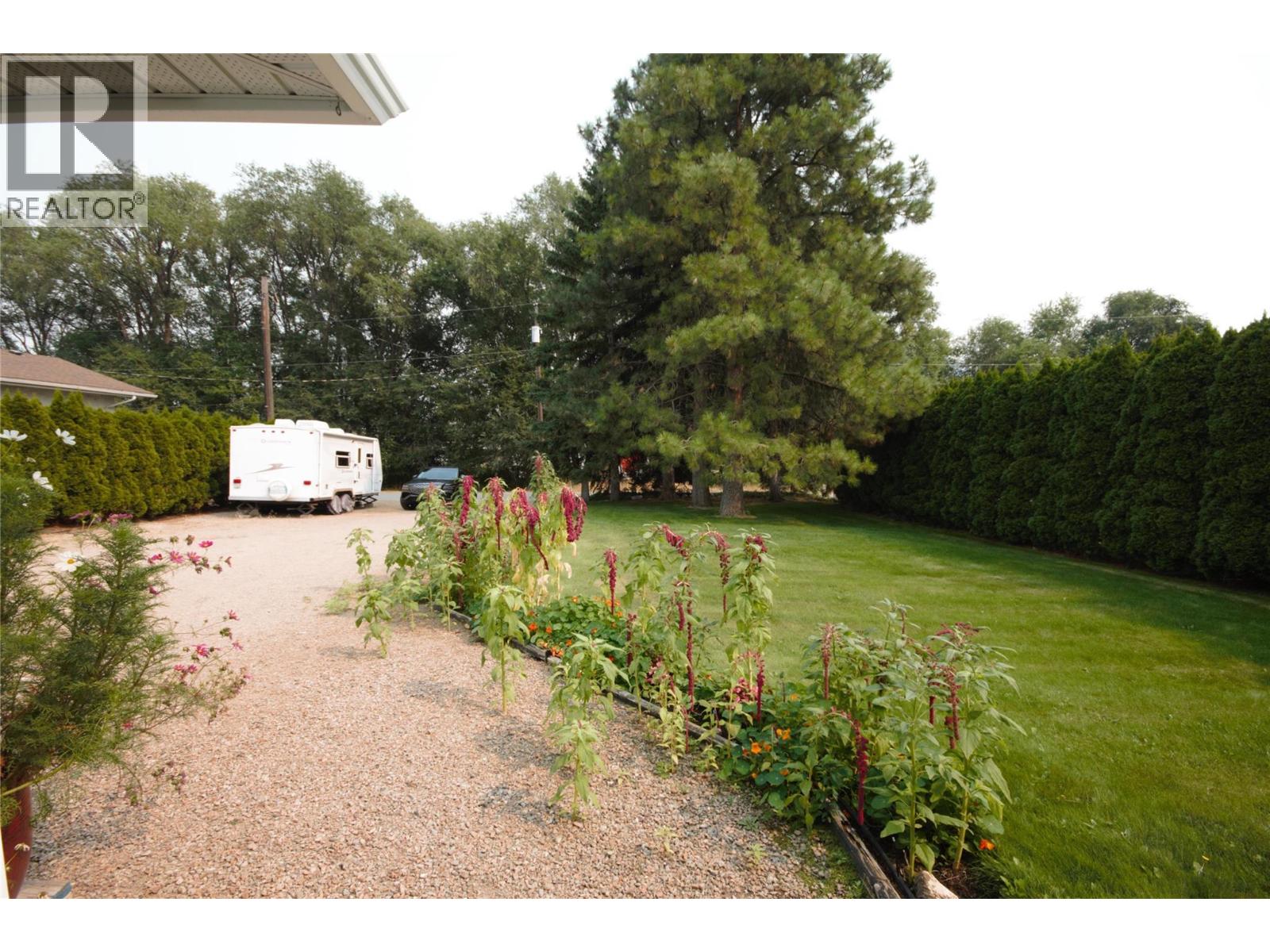 5226 Haynes Road, Oliver, British Columbia  V0H 1T1 - Photo 8 - 10379841