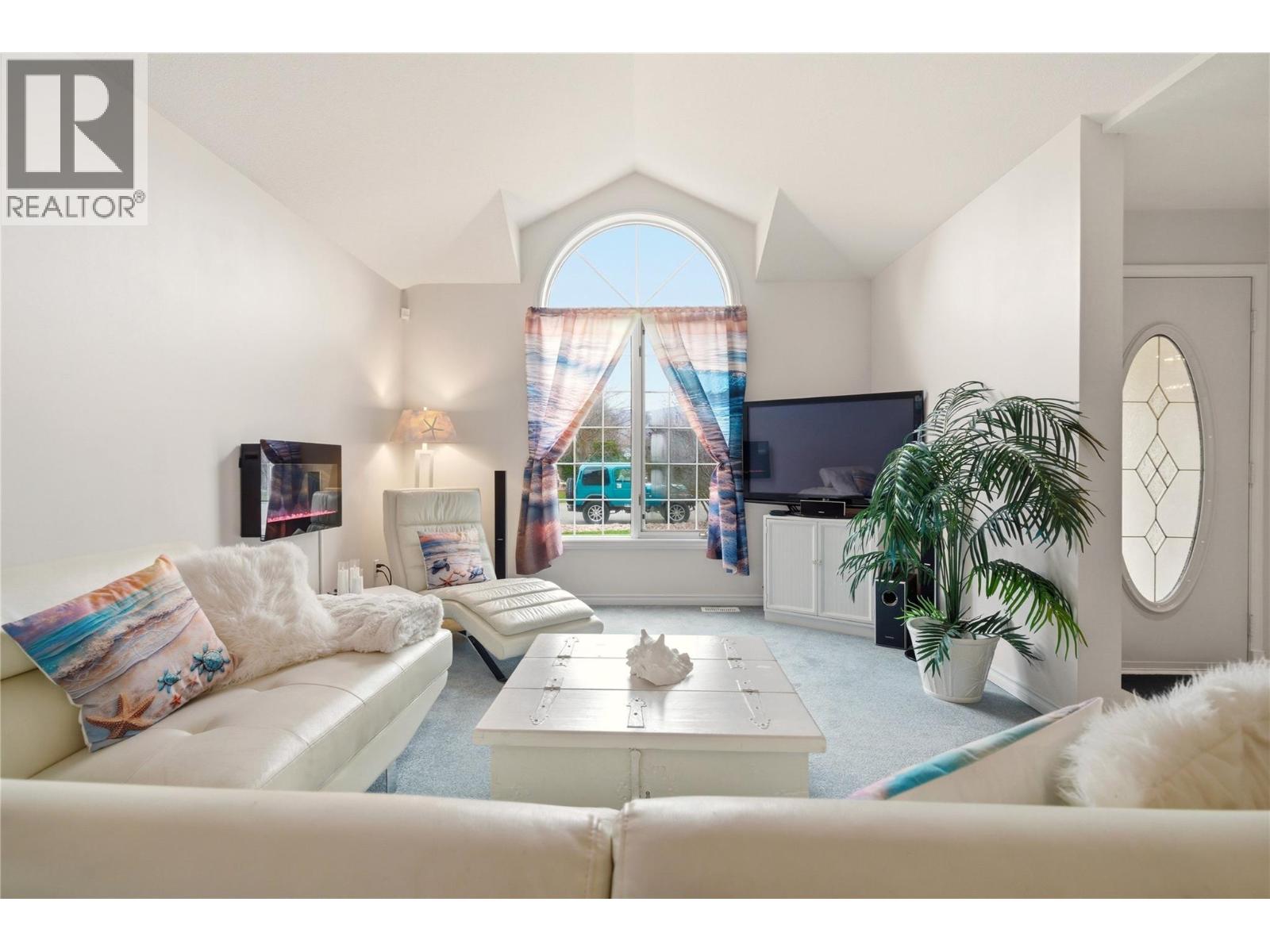 756 Springrose Way, Kelowna, British Columbia  V1W 3M2 - Photo 3 - 10379810