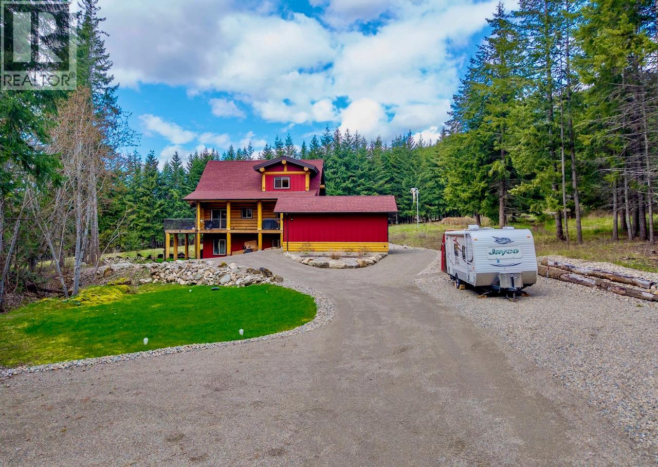 2589 Airstrip Road, Anglemont, British Columbia  V0E 1M8 - Photo 44 - 10379619