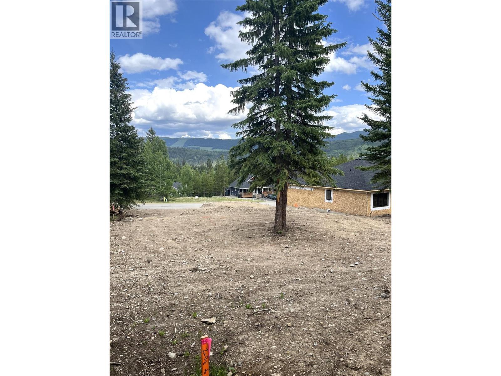 83 Deerborne Drive, Elkford, British Columbia  V0B 1H0 - Photo 8 - 10379903