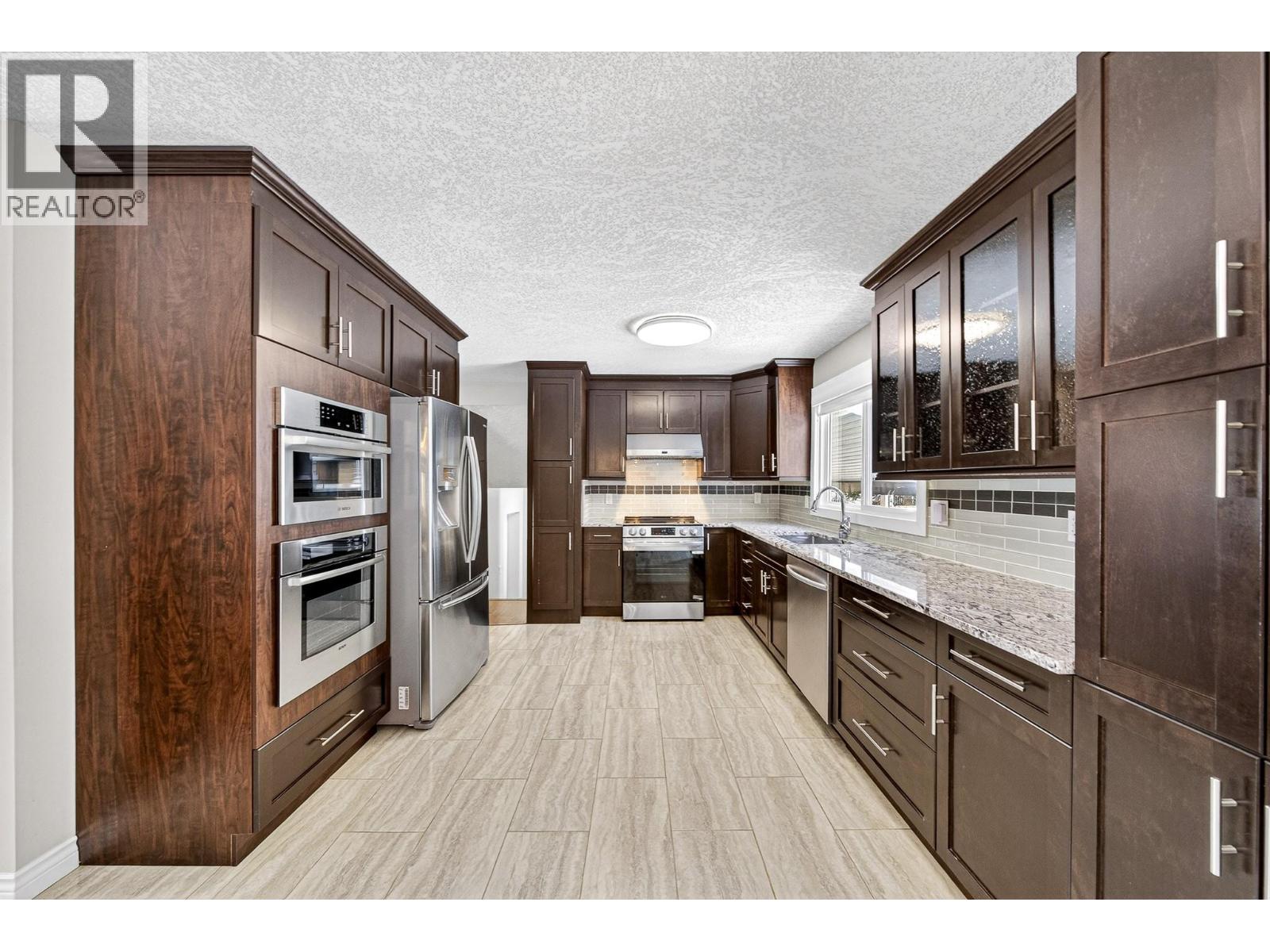 444 Engelmann Spruce Drive, Sparwood, British Columbia  V0B 2G1 - Photo 9 - 10370398