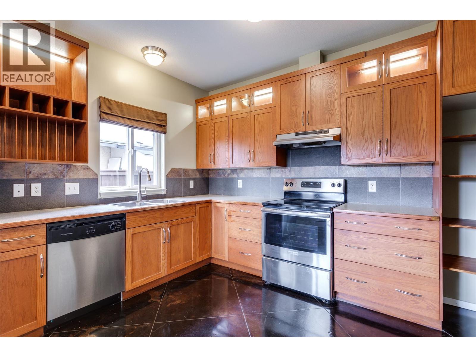 860 Glenwood Avenue, Kelowna, British Columbia  V1Y 5M5 - Photo 4 - 10379558