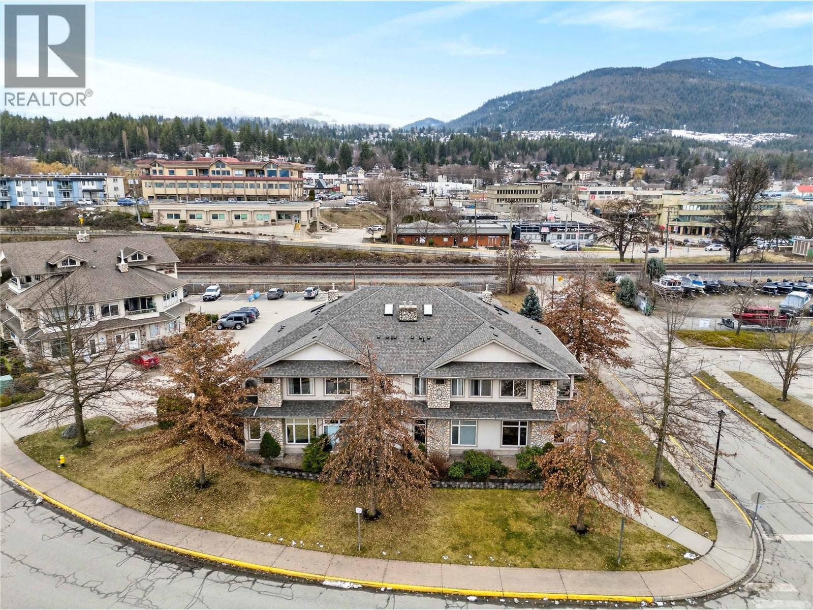 680 Marine Park Drive Unit# 1, Salmon Arm, British Columbia  V1E 3L4 - Photo 6 - 10378880