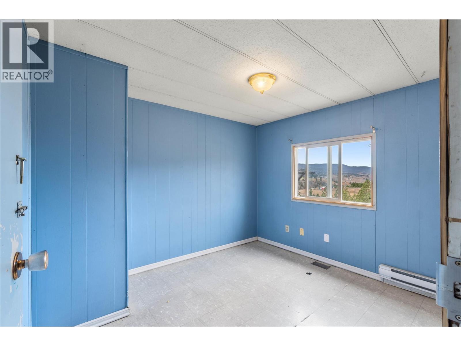 5165 Trans Canada Highway W, Kamloops, British Columbia  V1S 2A5 - Photo 3 - 10379895