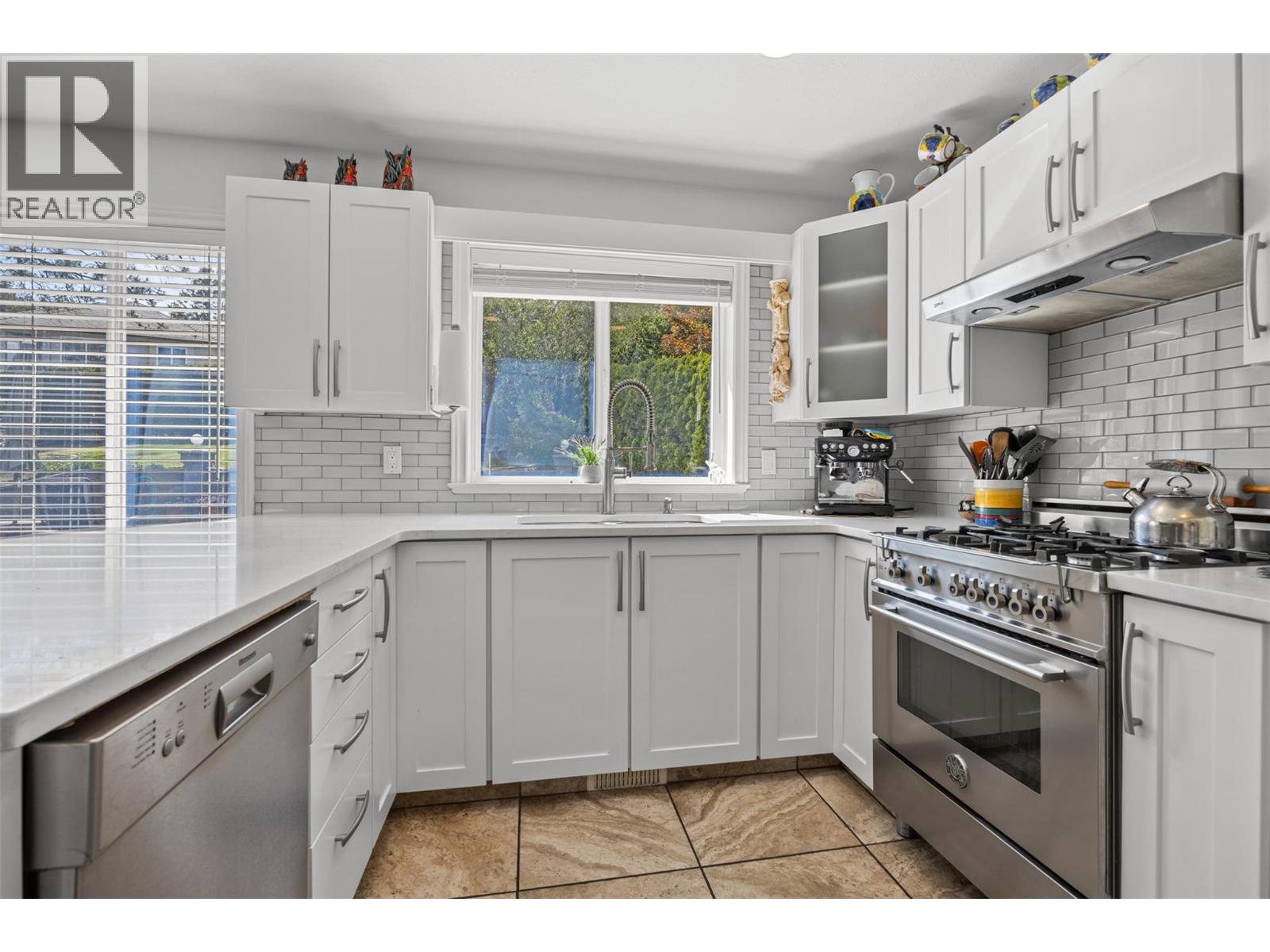 3016 Lakeview Cove Road, West Kelowna, British Columbia  V1Z 3P7 - Photo 11 - 10379848