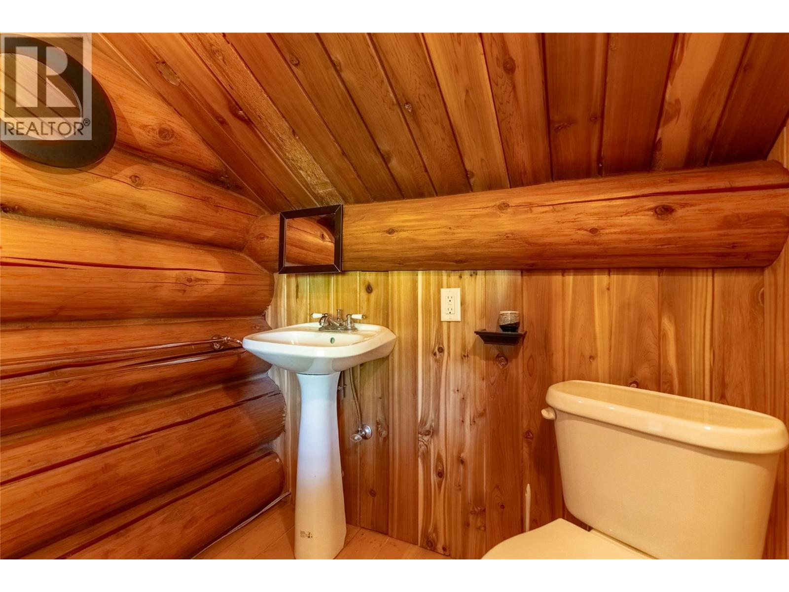 1415 Seymour River Road N, Seymour Arm, British Columbia  V0E 1M0 - Photo 17 - 10379634