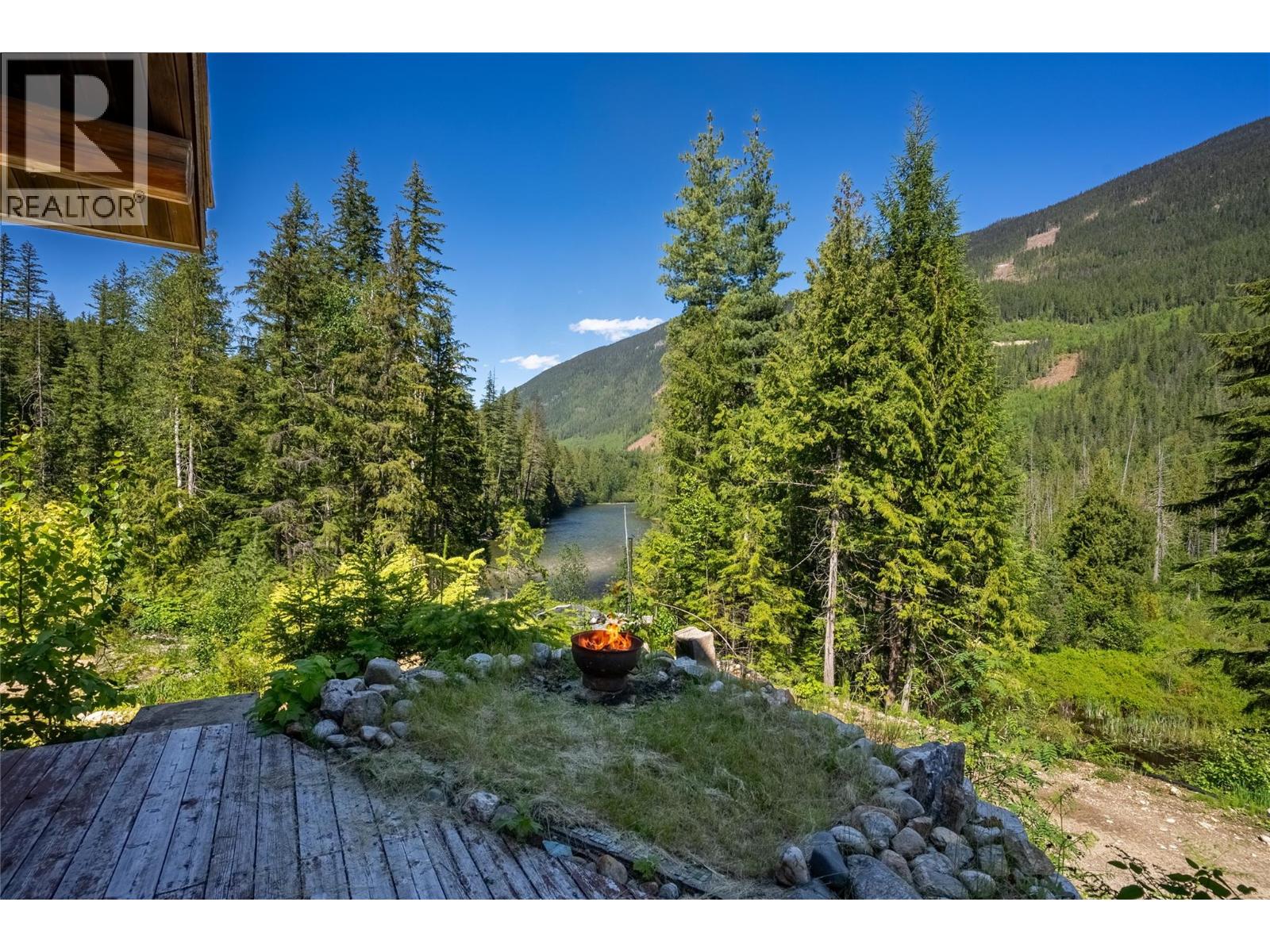1415 Seymour River Road N, Seymour Arm, British Columbia  V0E 1M0 - Photo 31 - 10379634