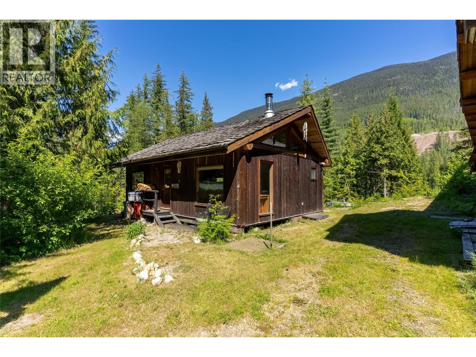 1415 Seymour River Road N, Seymour Arm, British Columbia  V0E 1M0 - Photo 33 - 10379634