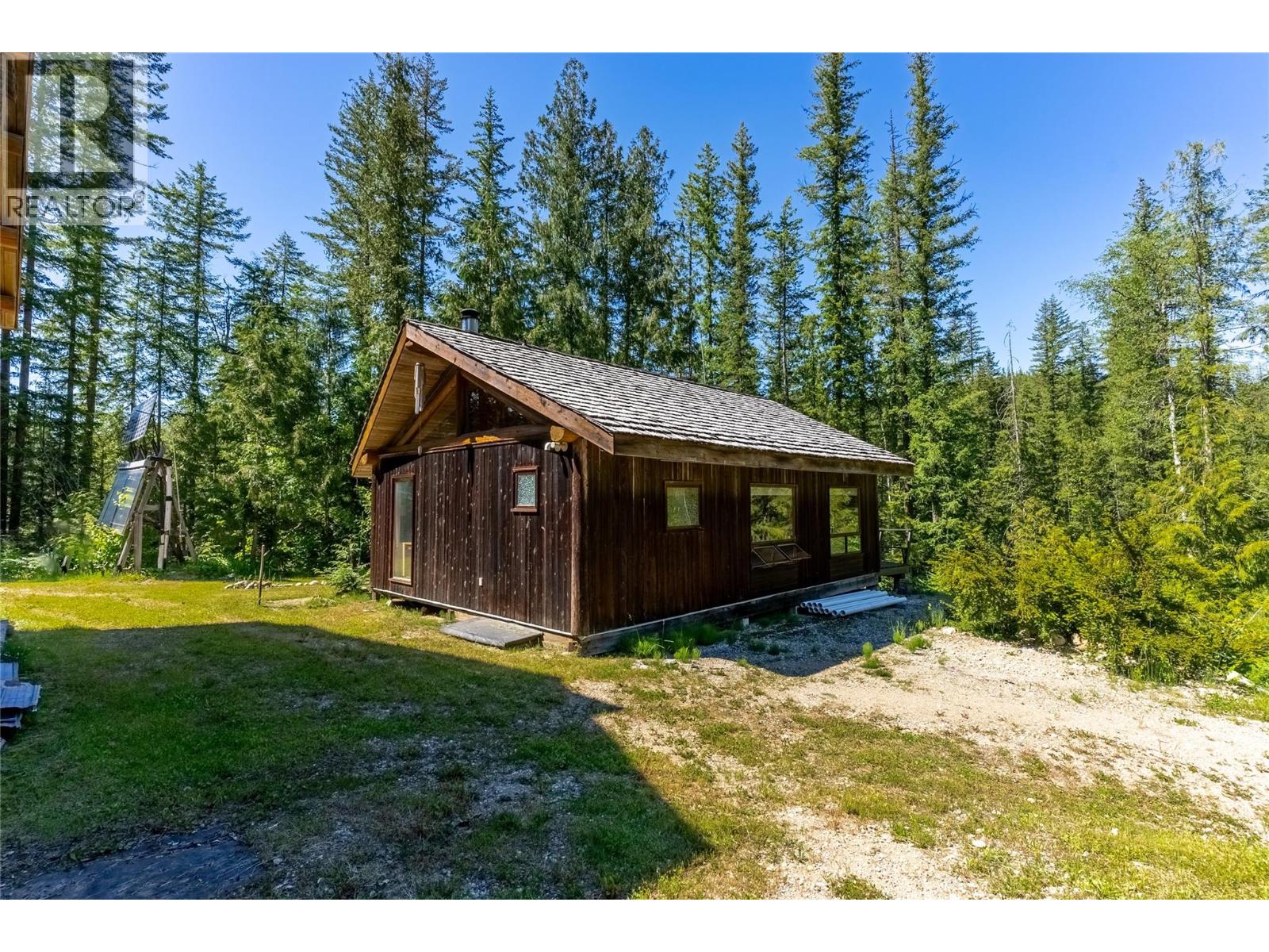 1415 Seymour River Road N, Seymour Arm, British Columbia  V0E 1M0 - Photo 34 - 10379634