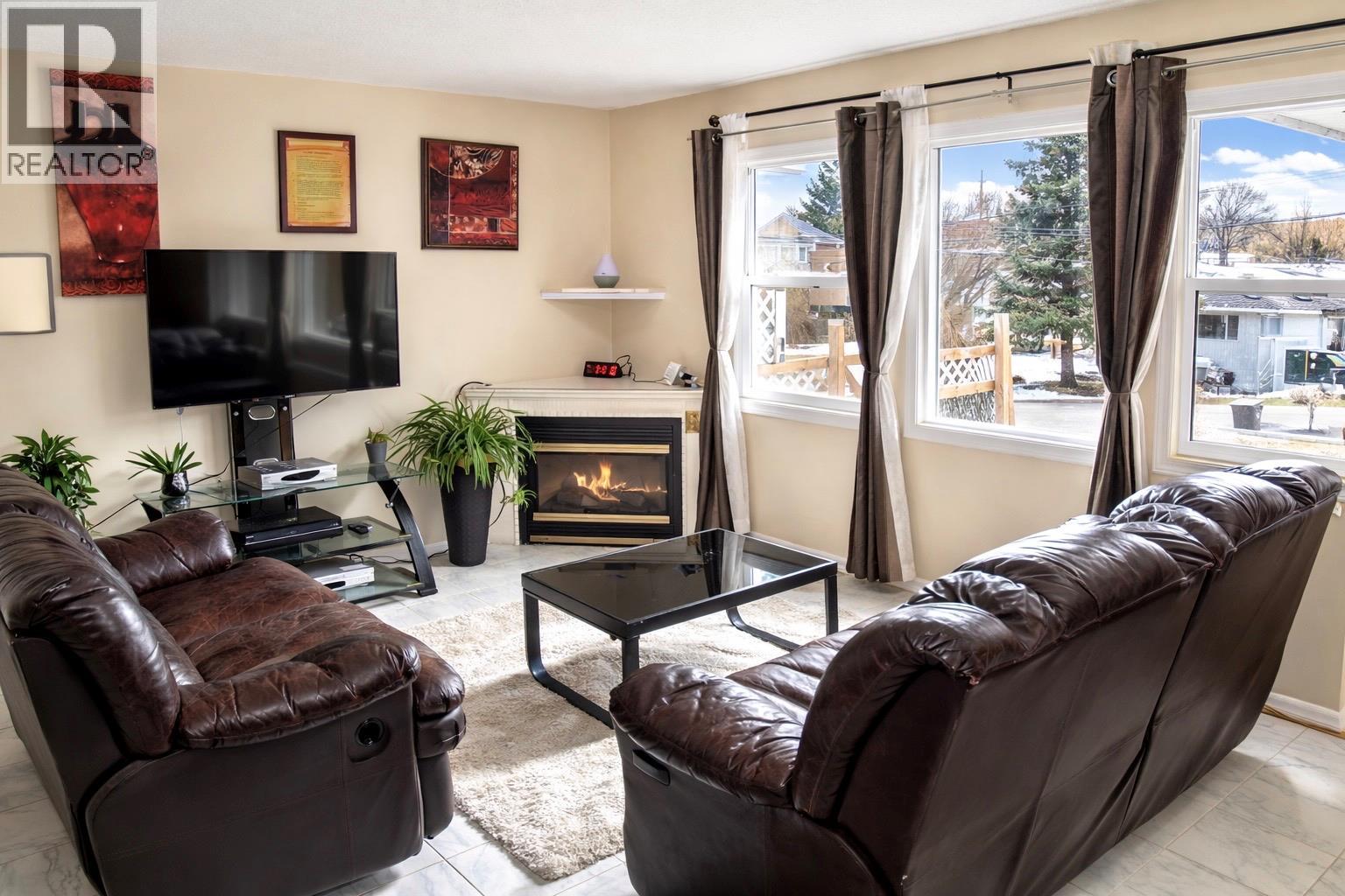 1876 Large Avenue, Kelowna, British Columbia  V1P 1L5 - Photo 3 - 10378467