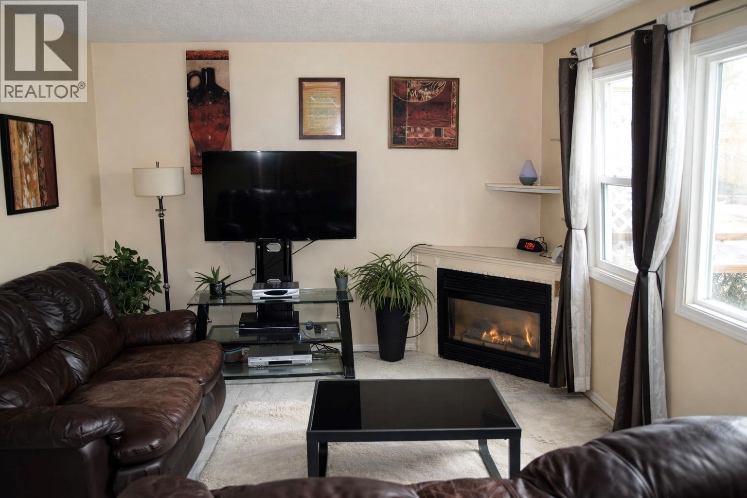 1876 Large Avenue, Kelowna, British Columbia  V1P 1L5 - Photo 4 - 10378467