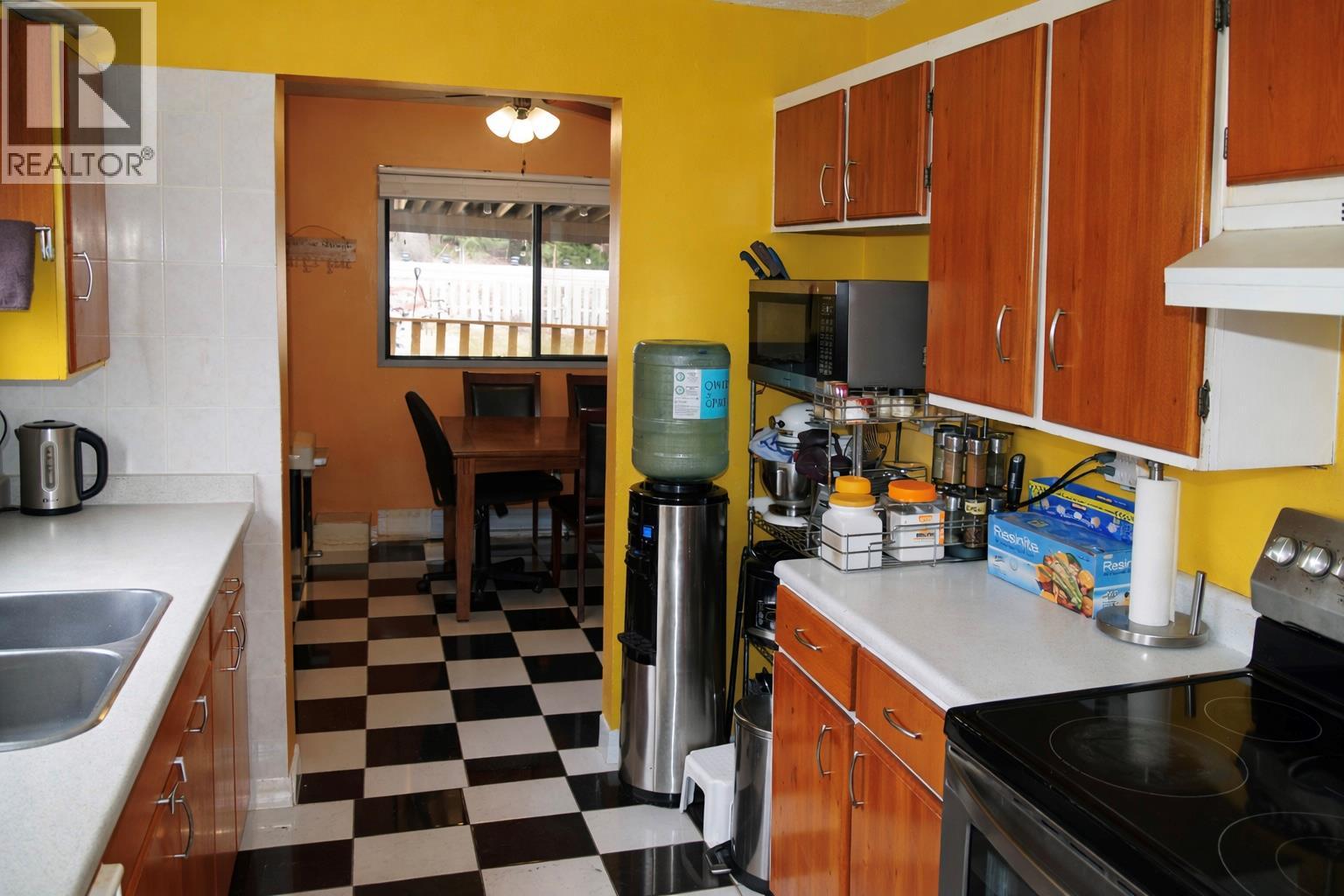 1876 Large Avenue, Kelowna, British Columbia  V1P 1L5 - Photo 6 - 10378467