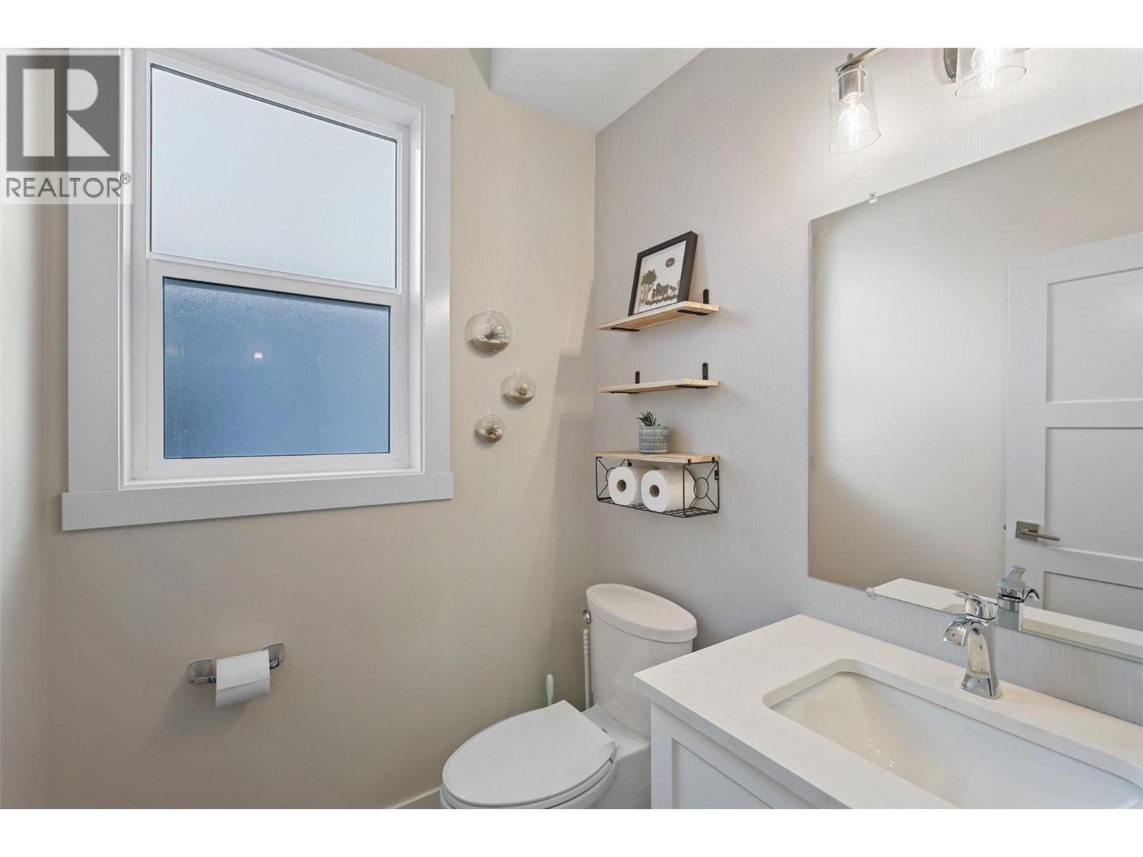 2742 Beachmount Crescent, Kamloops, British Columbia  V2B 0E6 - Photo 10 - 10379667